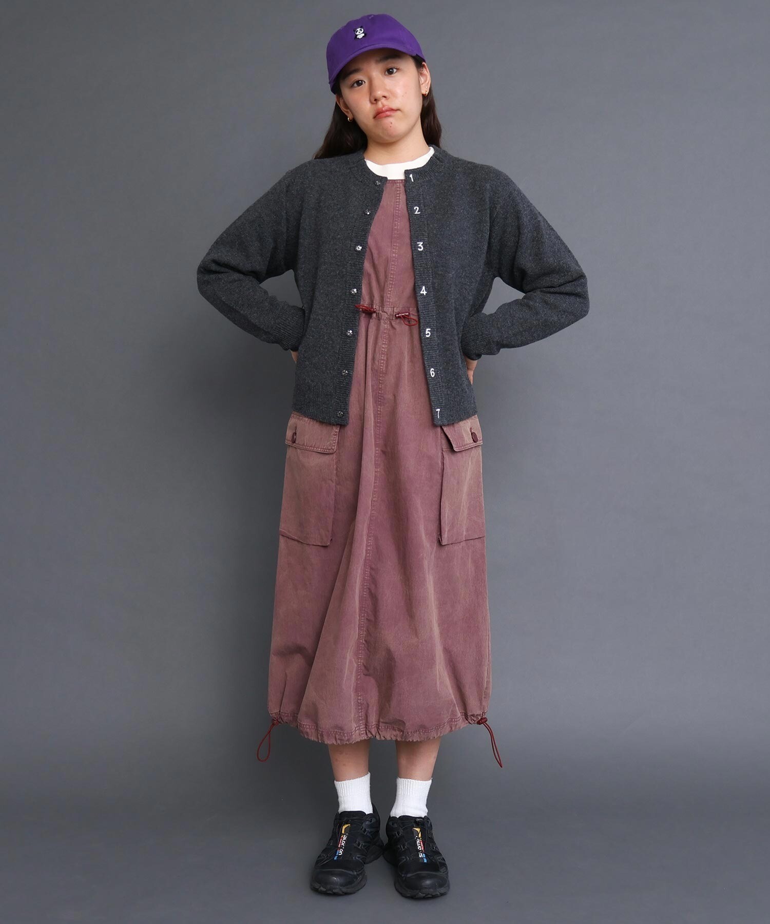 専用出品　01080765様 AMBIDEX Store △コットンリネン 数字刺繍 Vネック カーディガン