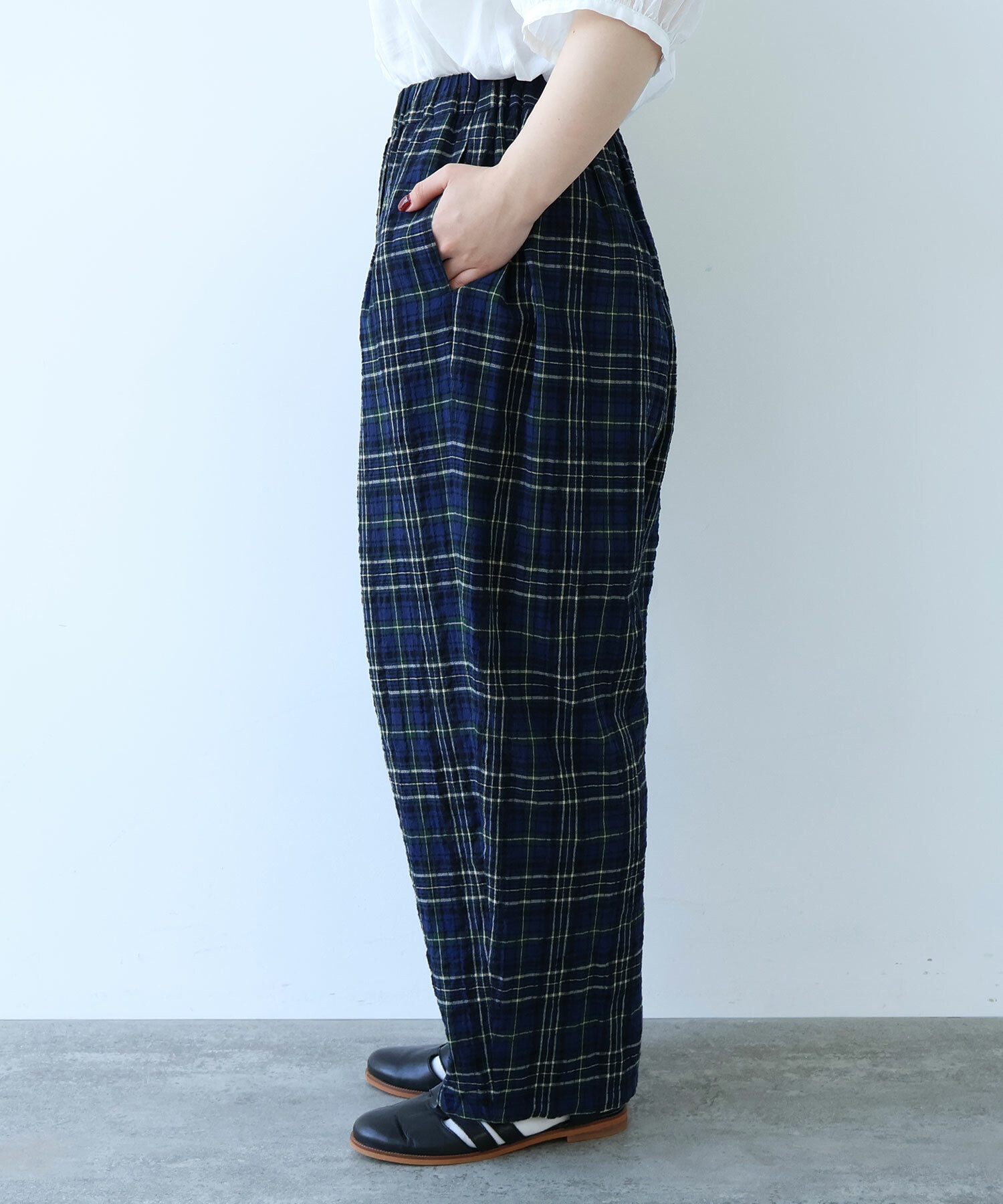 【DITA WHITE】青と黒のチェック柄 スノーボードパンツ　レディース AMBIDEX Store ○ サッカー タータンチェック パンツ(F コン): bulle