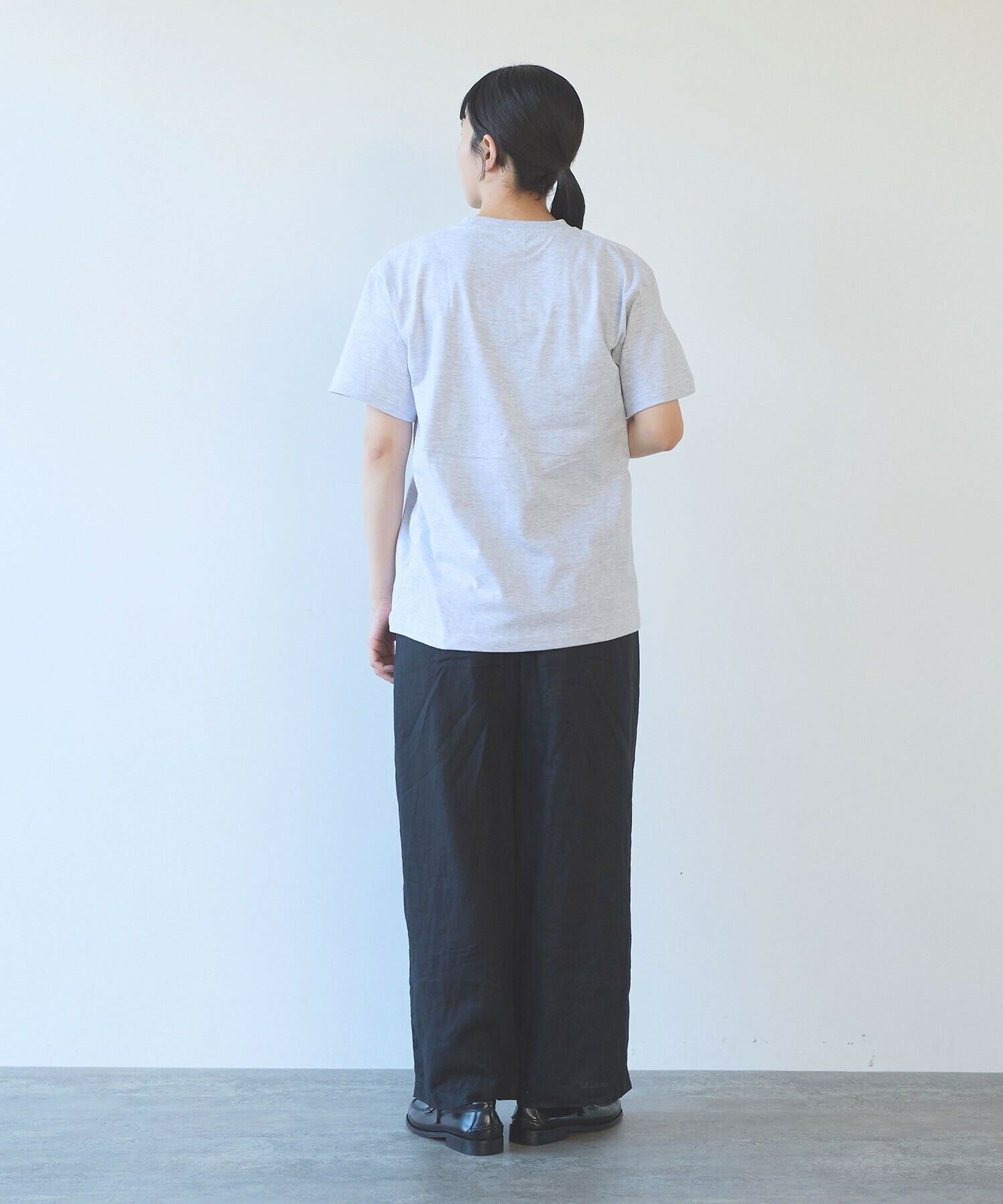 AMBIDEX Store CHORUS embroidery Tシャツ (F クロ［ネット別注］): yuni