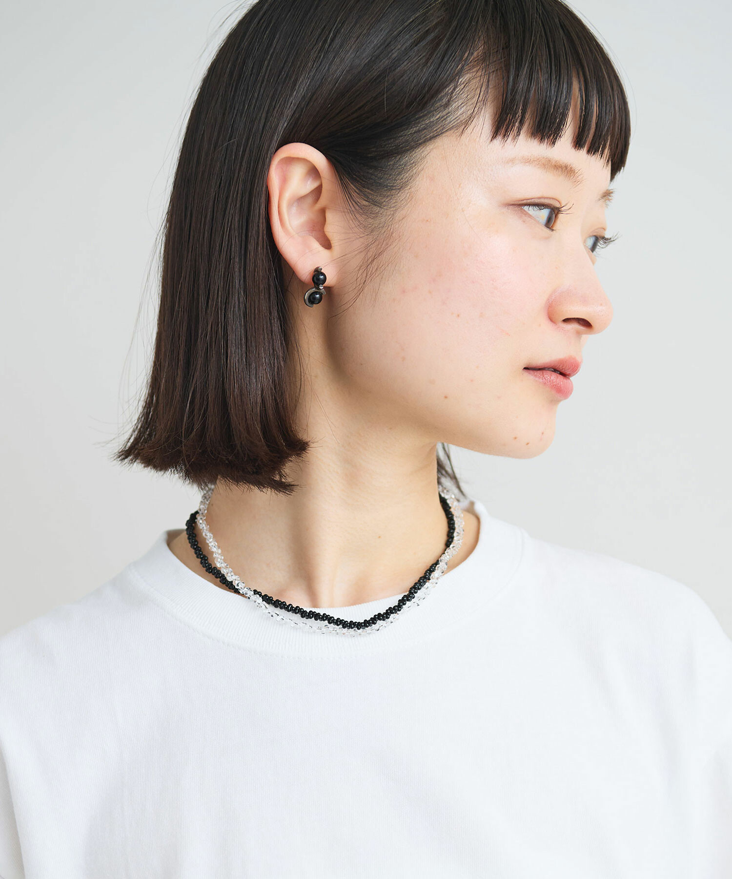 AMBIDEX Store ガラスビーズ ショート ネックレス(F クロ): iki