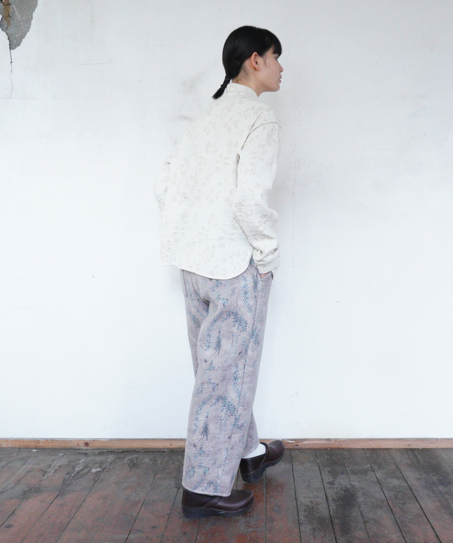 AMBIDEX Store 〇old letter flowers カーブパンツ(F ベージュ): Rin