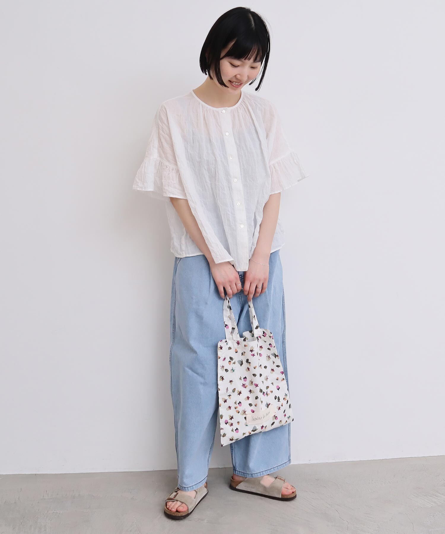 AMBIDEX Store 〇ちぎりいちごプリント トートバッグ(F クロ): l