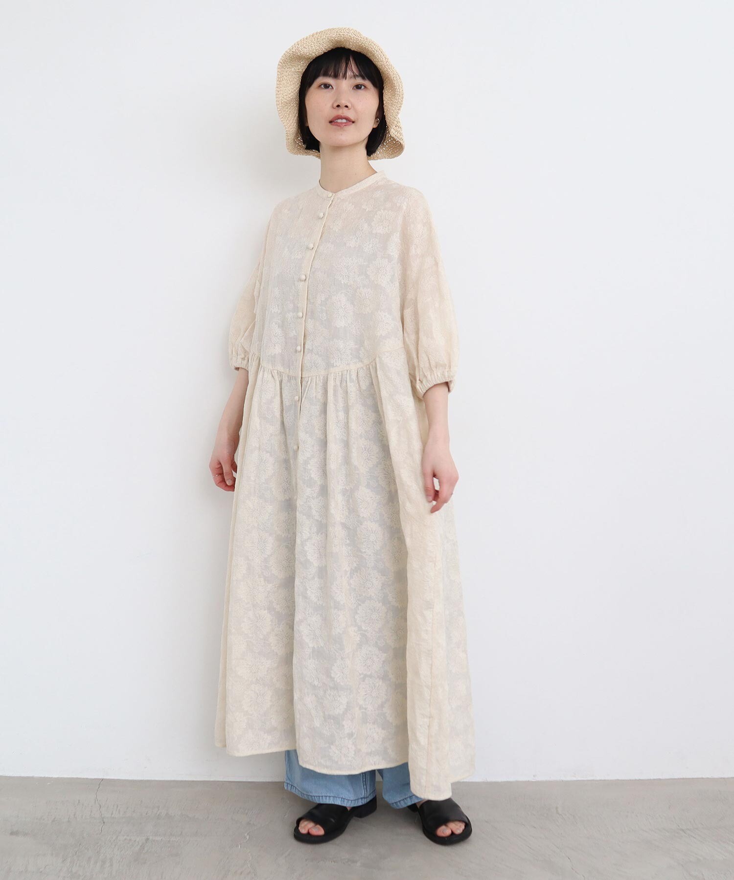AMBIDEX Store 【予約販売】〇線画のお花ラミー刺繍 ワンピース