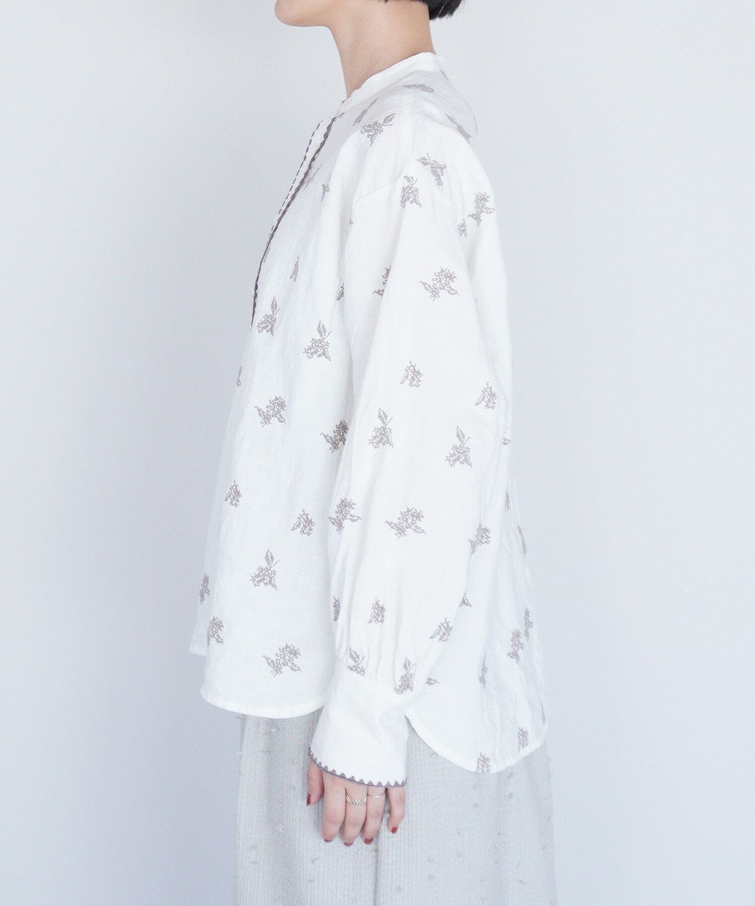 AMBIDEX Store 〇金木犀 embroidery ブラウス(F シロ): FLAT-cic