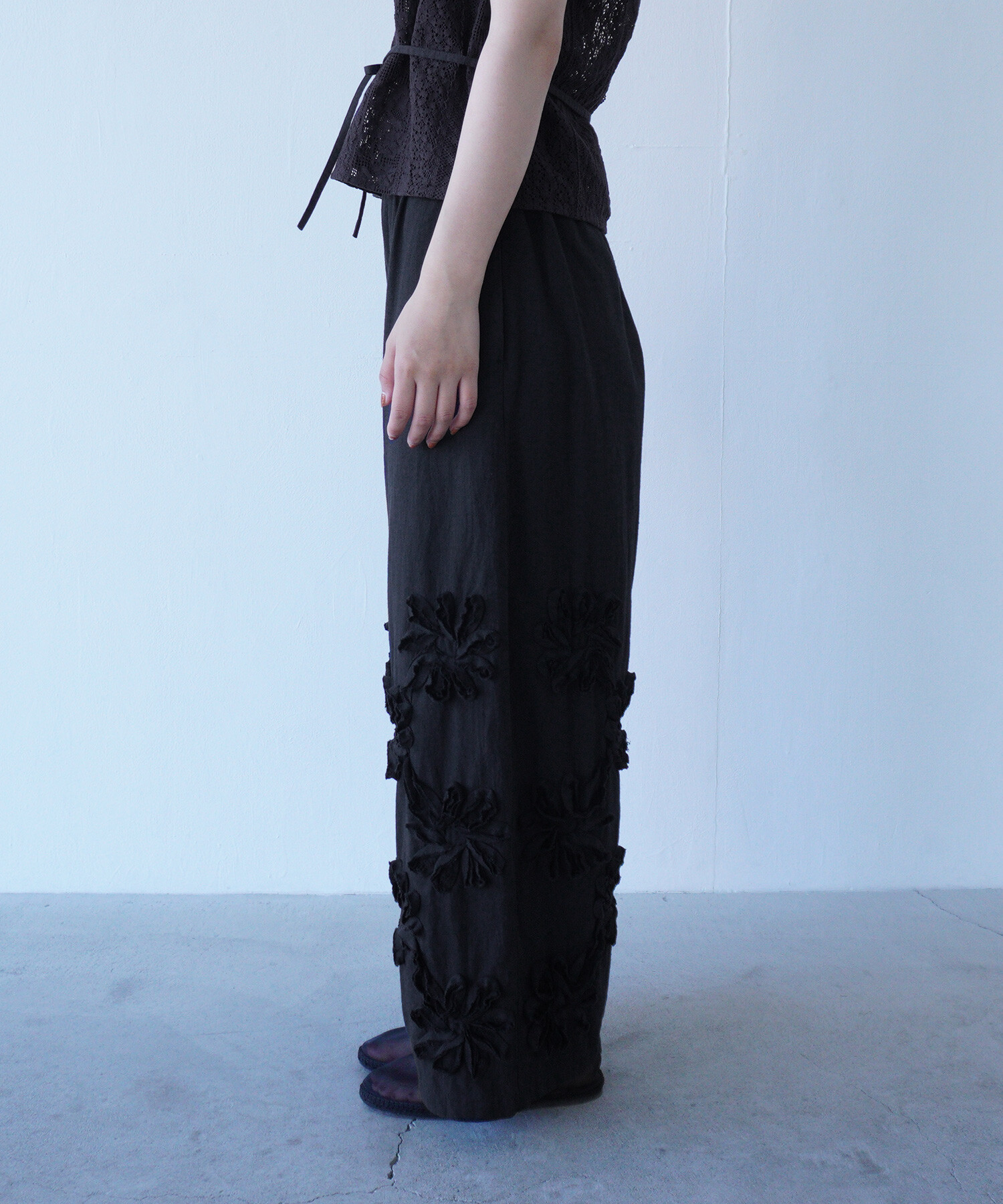 AMBIDEX Store △〇rondo ribbon embroidery ギャザーパンツ(F