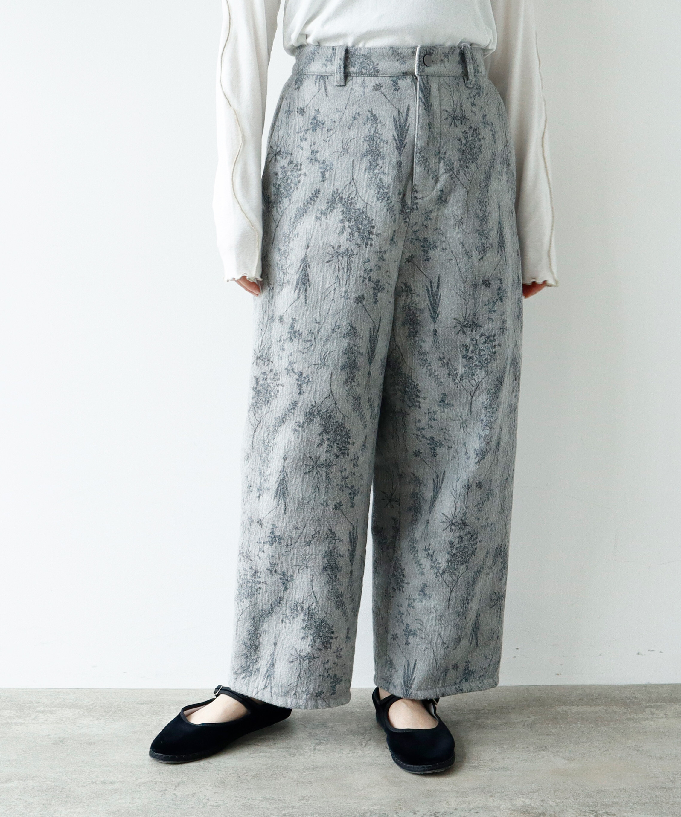 AMBIDEX Store 〇old letter flowers カーブパンツ(F ベージュ): Rin