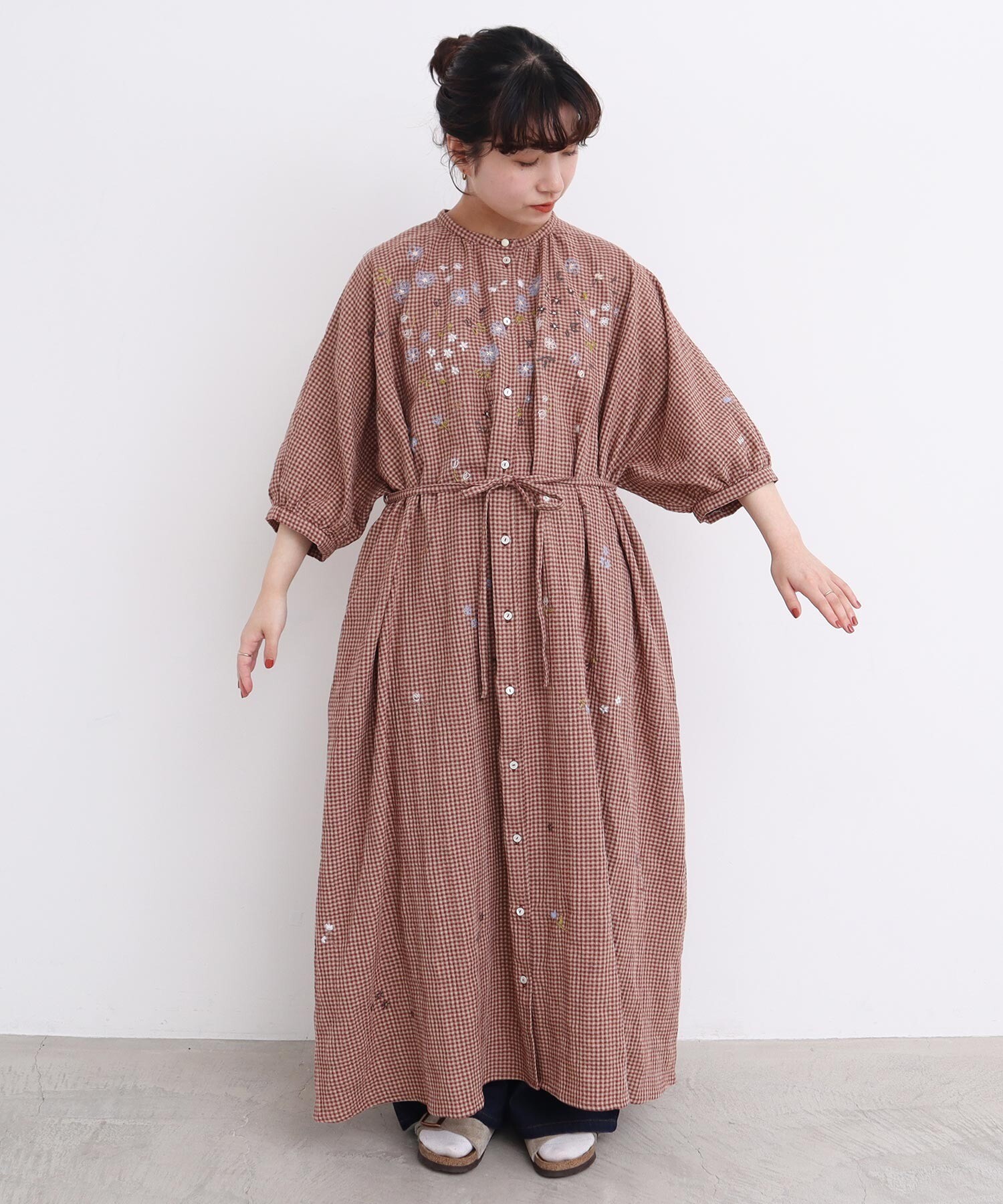 Hysterics 刺繍ワンピース AMBIDEX Store 〇お花スケッチ ファー刺繍 ワンピース (F キナリ