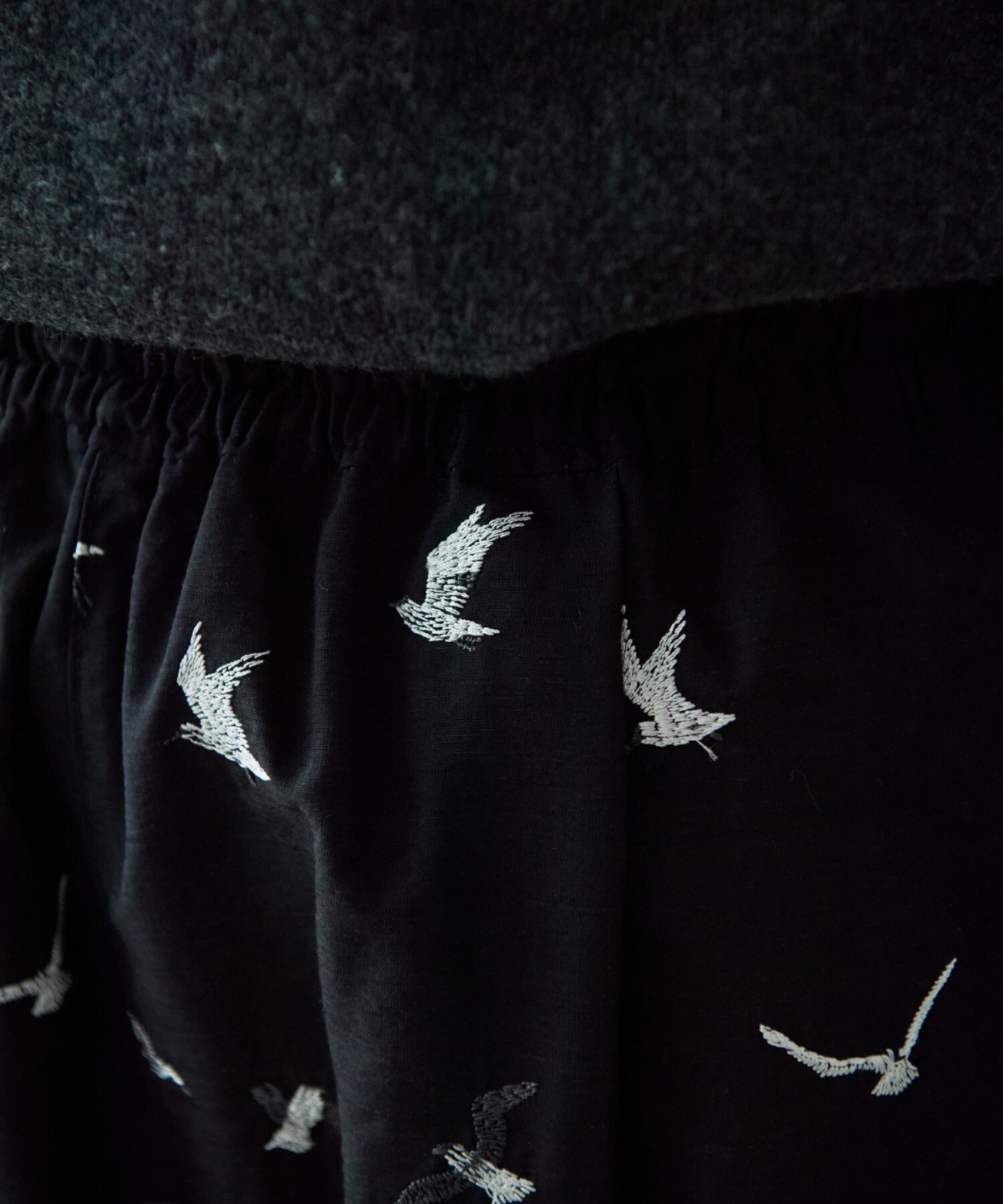 AMBIDEX Store ○bird刺繍 drawstrings パンツ(F クロ): yuni