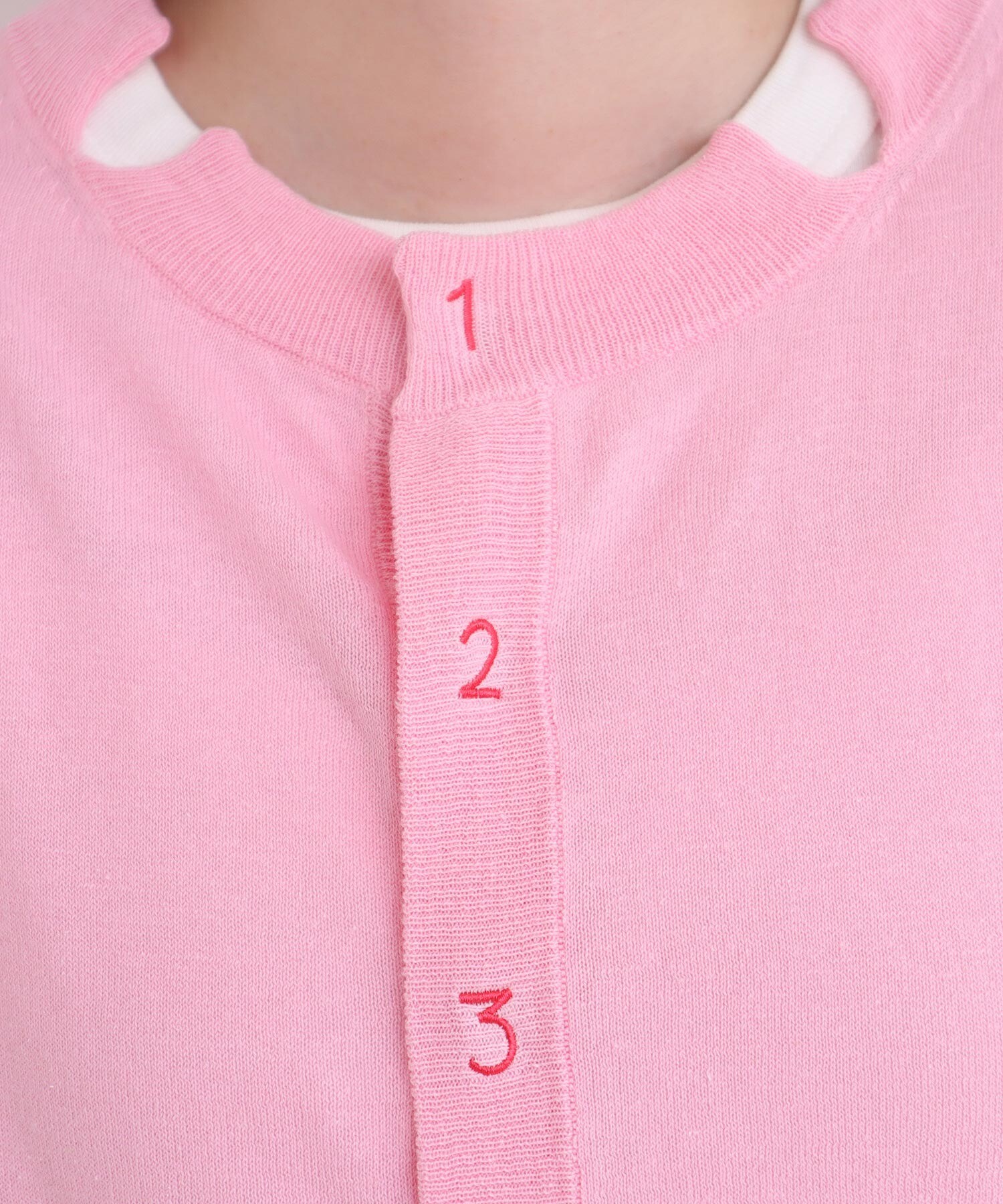 AMBIDEX Store コットンリネン数字刺繍 クルーネック