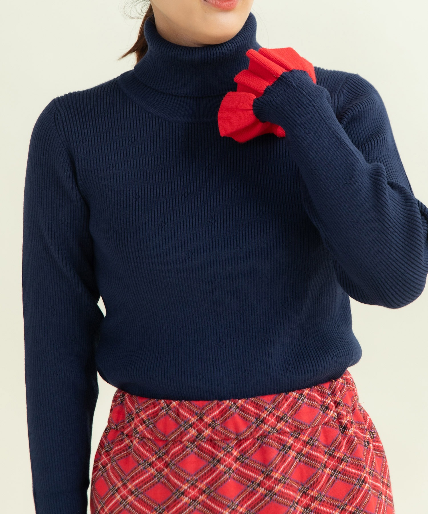 AMBIDEX Store ○もちもち袖口フリル アイレットリブタートル(F