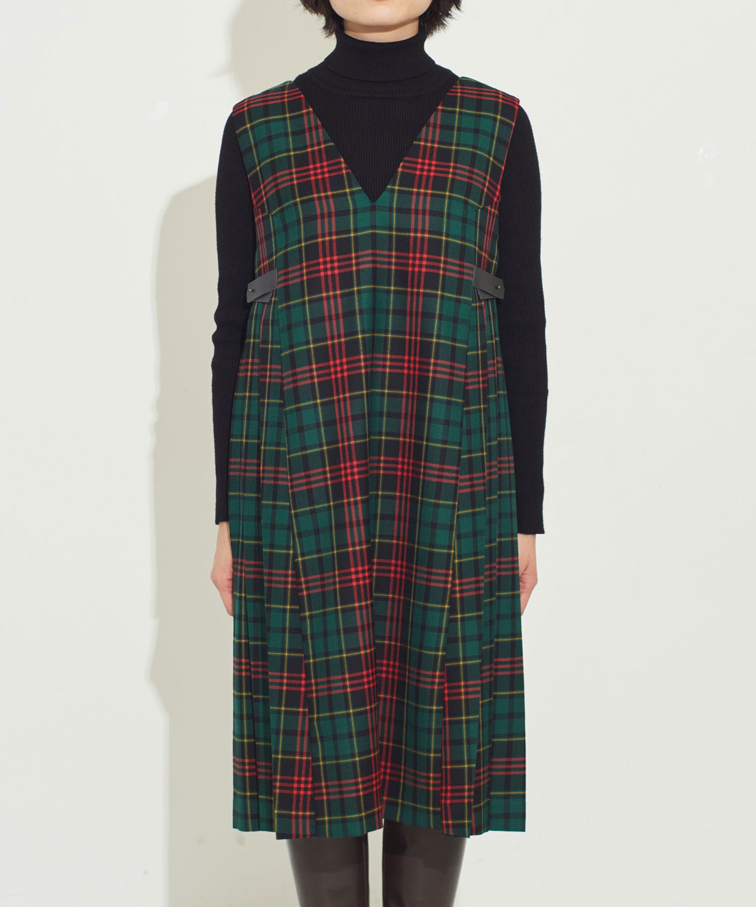 モデル:160cm ※サンプルカラーで撮影しております。グリーンの展開はありません。