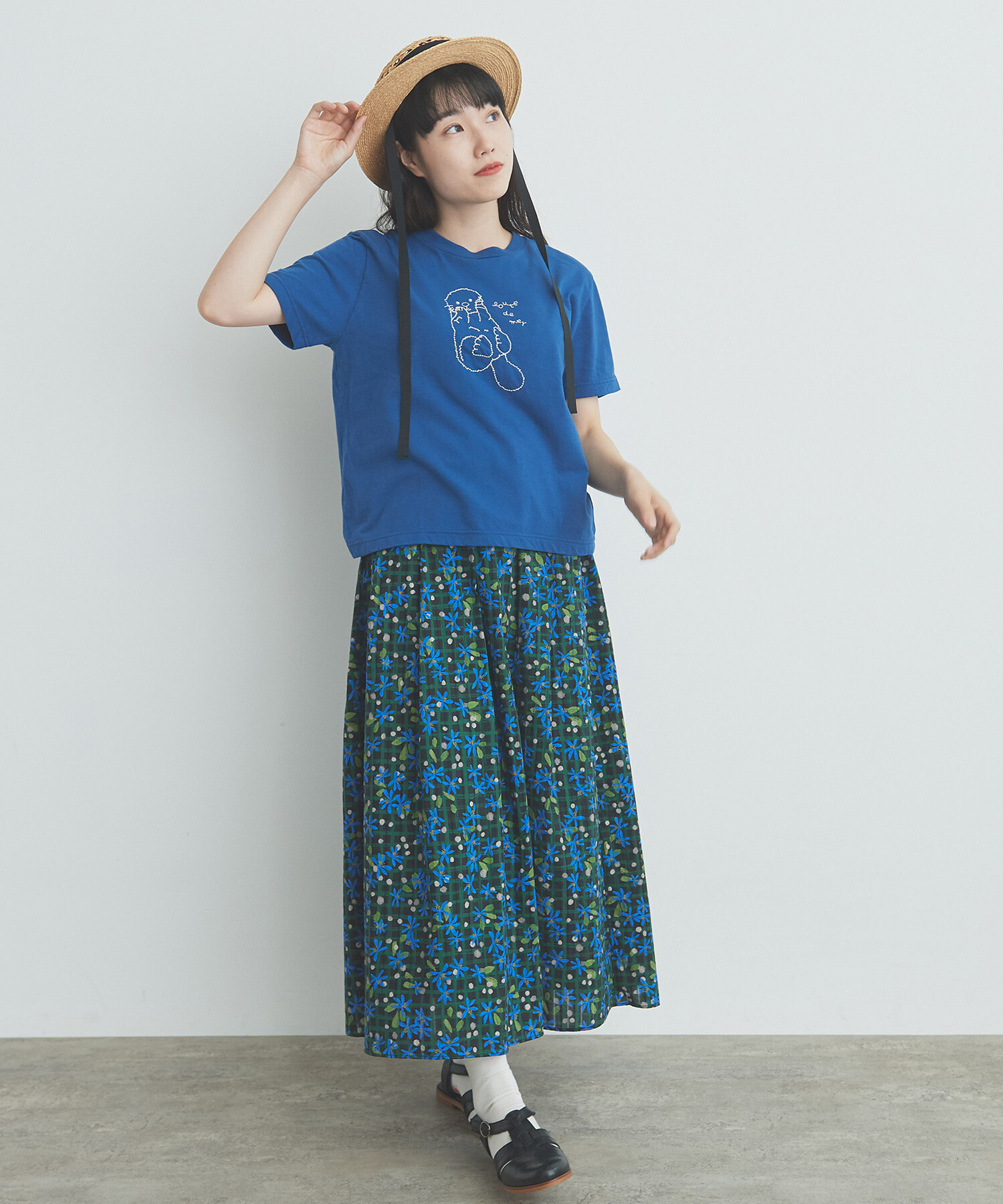 AMBIDEX Store ○ラッコ刺繍 Tシャツ(F シロ): bulle de savon