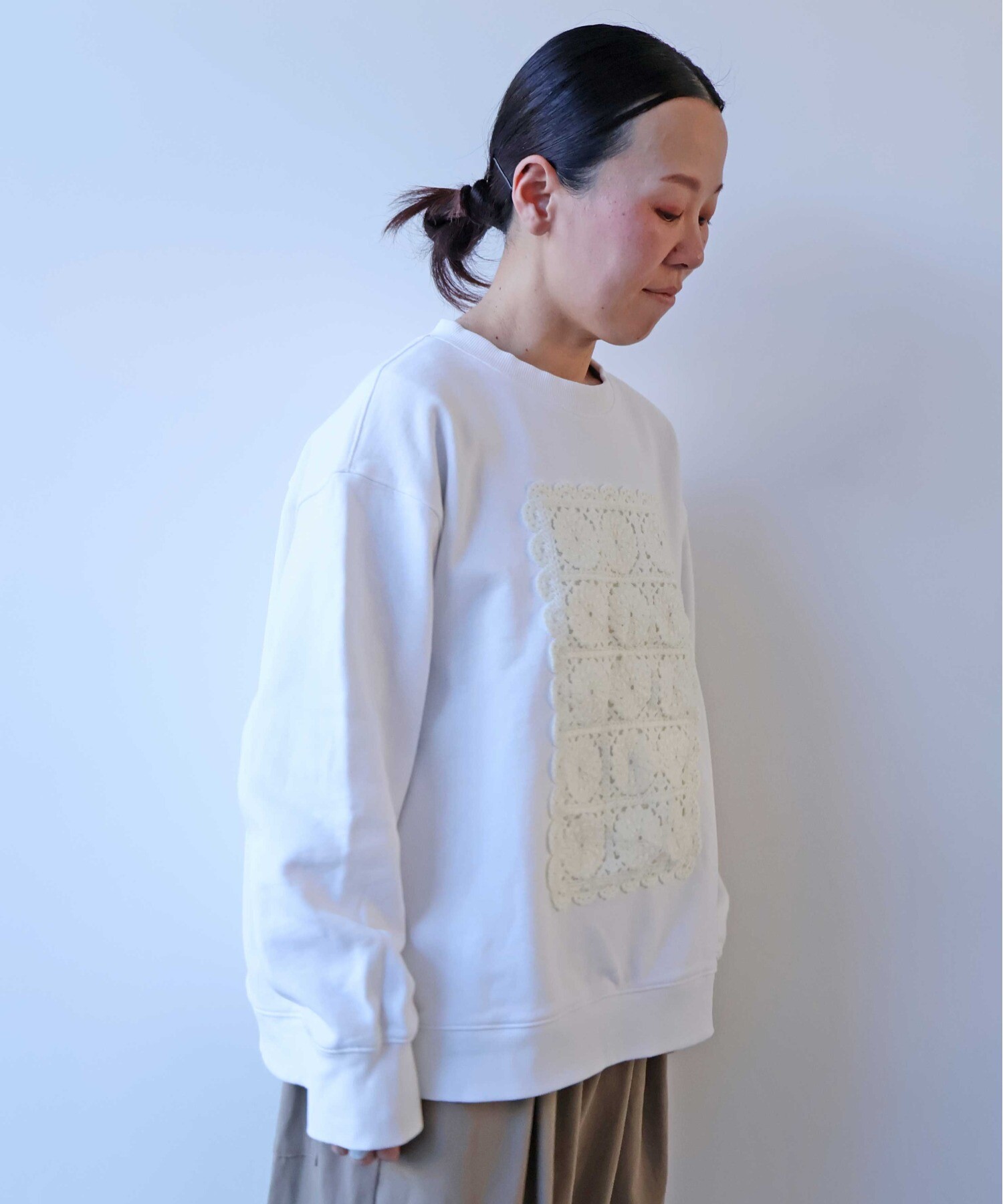 AMBIDEX Store △コットン裏毛レースプルオーバー(F クロ): yuni