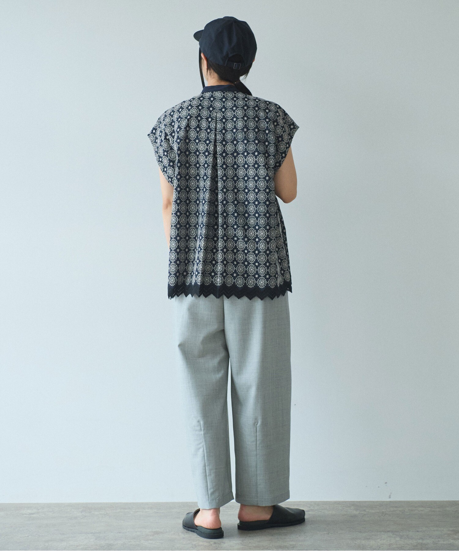 AMBIDEX Store ○単色スカラップ刺繍ブラウス(F コン): yuni