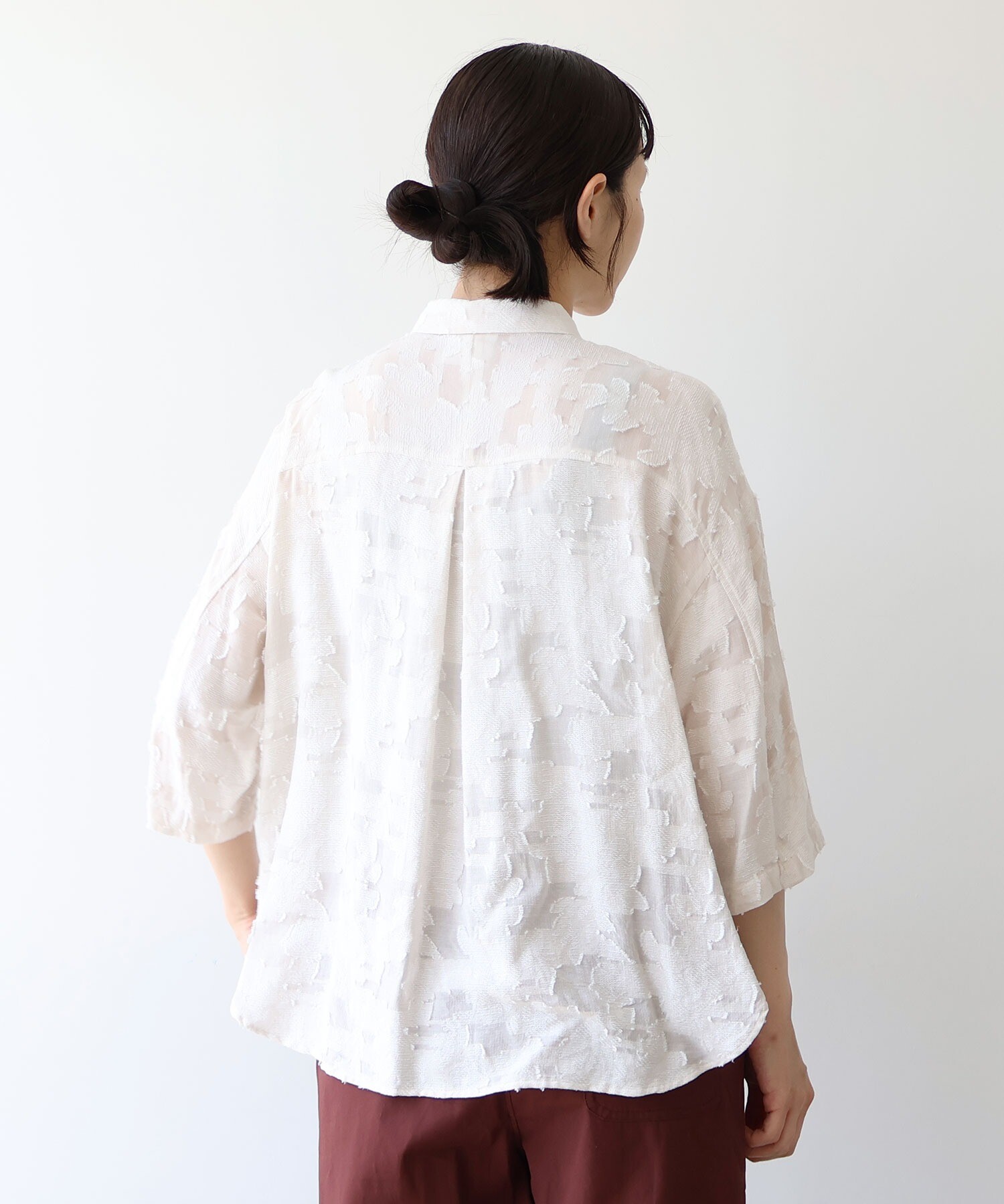 yuni ドットジャカード シャツジャケット yuni（ユニ ）の「ドットジャカード シャツジャケット（シャツ