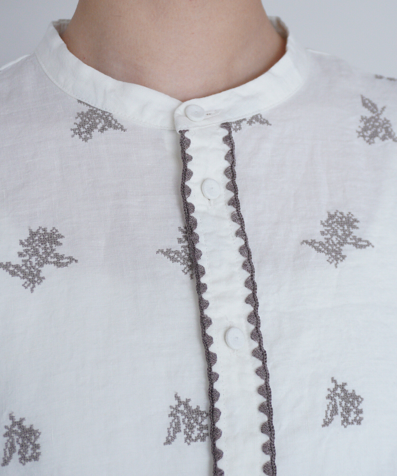 AMBIDEX Store 〇金木犀 embroidery ブラウス(F シロ): FLAT-cic