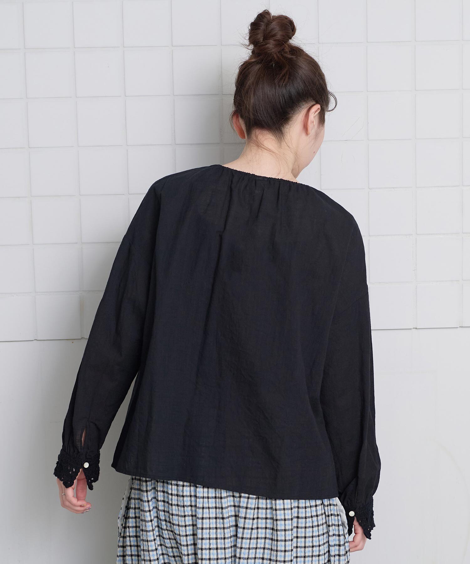 AMBIDEX Store handcraft かぎ針お花のついたTブラウス(F シロ): l