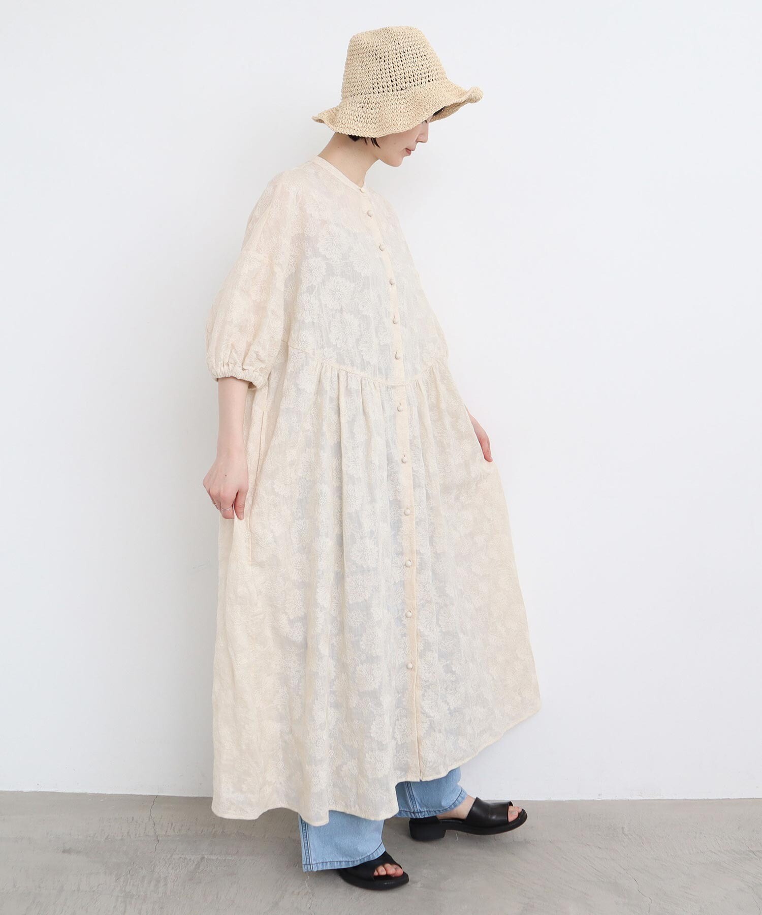 AMBIDEX Store 【予約販売】〇線画のお花ラミー刺繍 ワンピース AMBIDEX Store 【予約販売】〇線画のお花ラミー刺繍 ワンピース