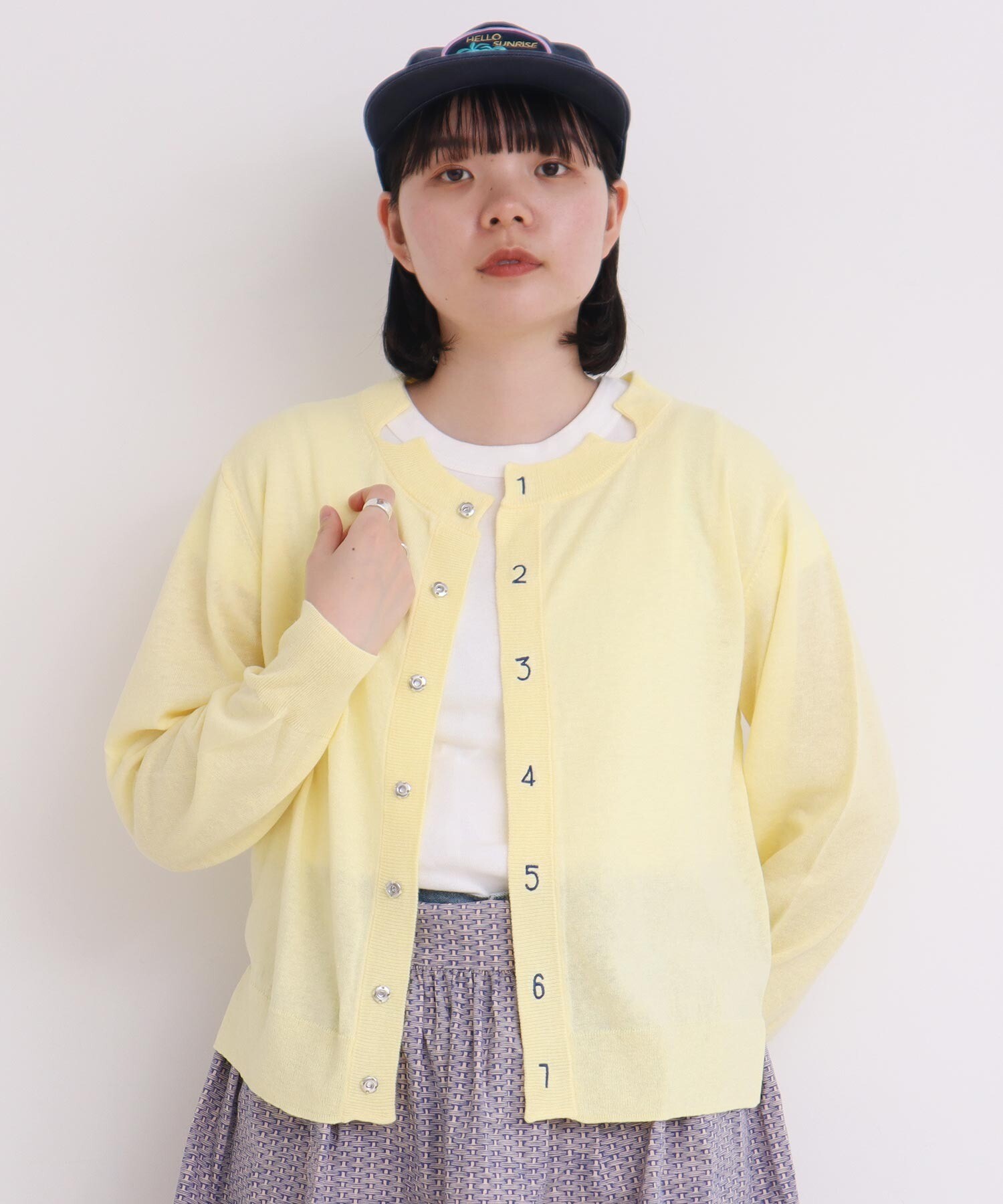 AMBIDEX Store コットンリネン数字刺繍 クルーネック