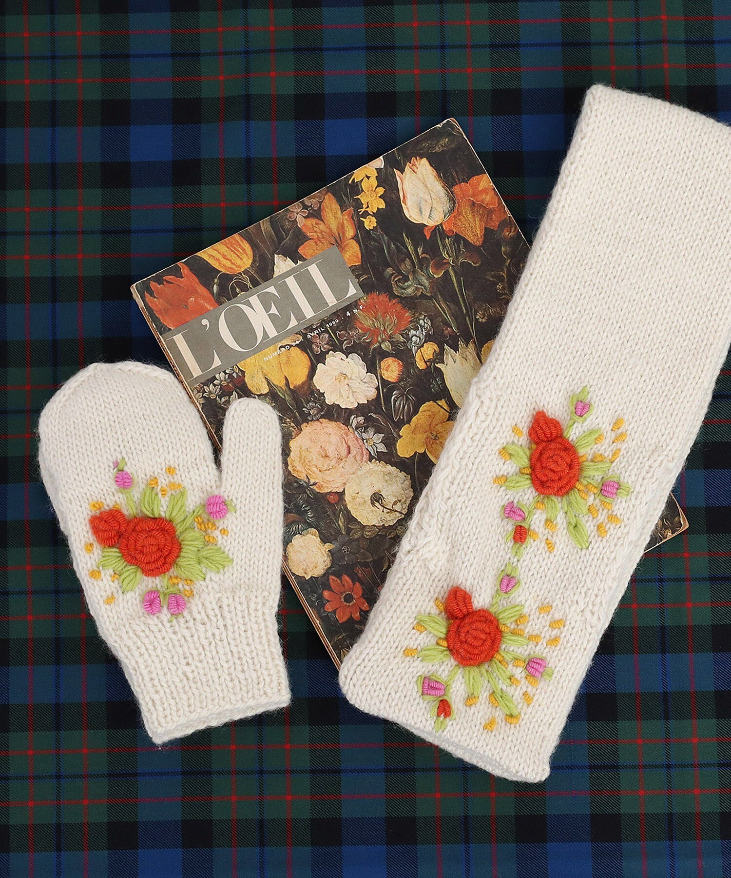 AMBIDEX Store △○【WEB別注】ネパールハンドニット 刺繍マフラー(F