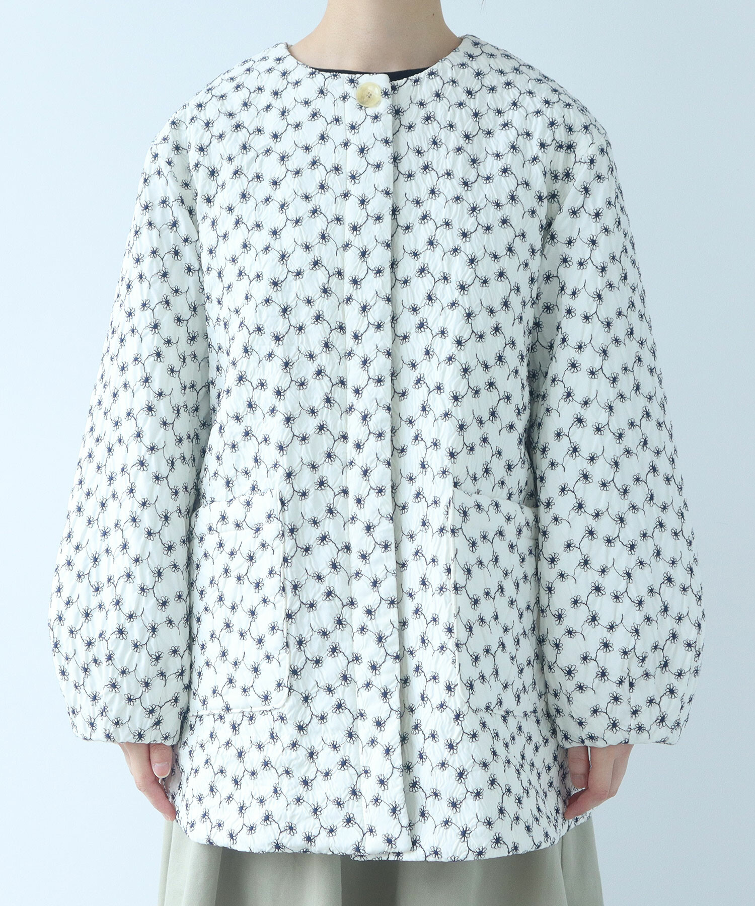 AMBIDEX Store 〇 evodown はな刺繍 ノーカラーコート(F コン): bulle