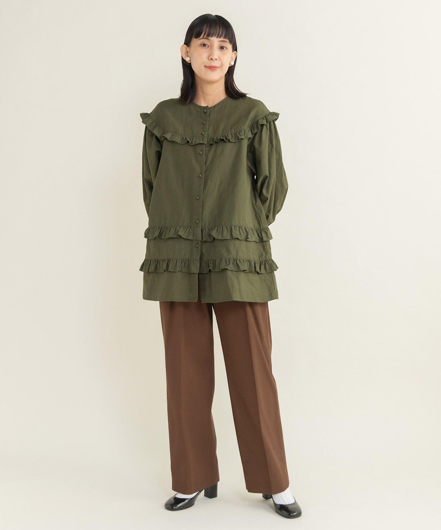 お値下げ！新品未使用✨【DRESSTERIOR】フリルブラウス 36 グリーン お値下げ！新品未使用✨【DRESSTERIOR】フリルブラウス 36