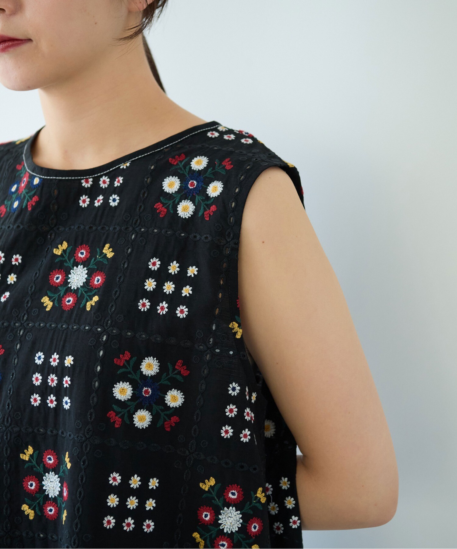 AMBIDEX Store 【予約販売】○eyelet embroidely sleeveless AMBIDEX Store 【予約販売】○eyelet embroidely sleeveless