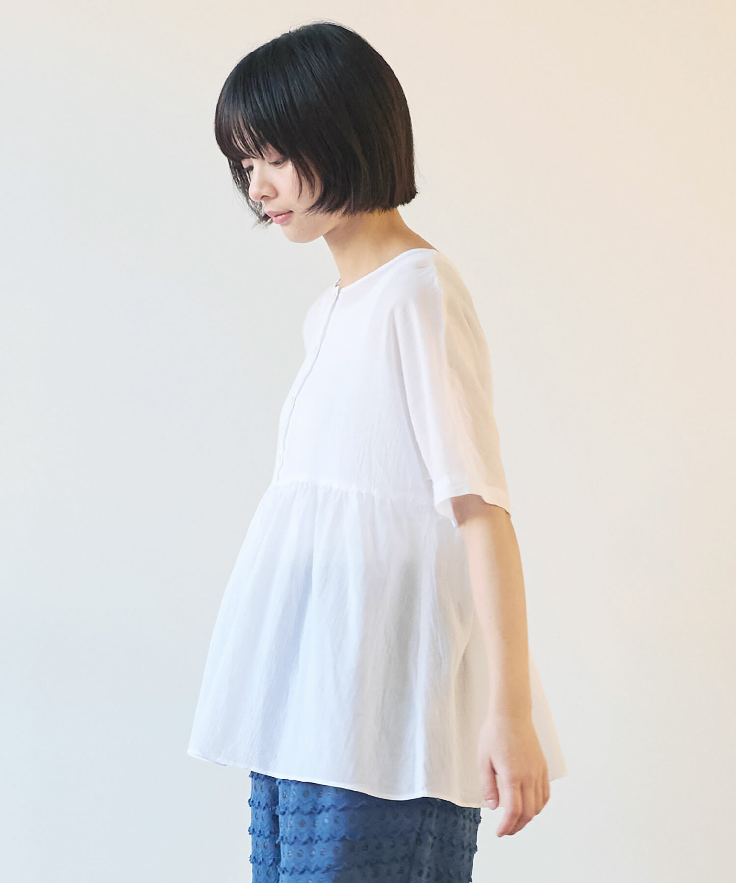 春夏SALE【アエカブラン/年間物/5141581/50%OFF】綿ローン＋背面ヨーク下＆袖綿シフォン切替バックロング＆コクーンシャツ/sph/9i52b703xx Cotton-yuzen綿スラブシーチング金彩プリント6疋田春秋柄