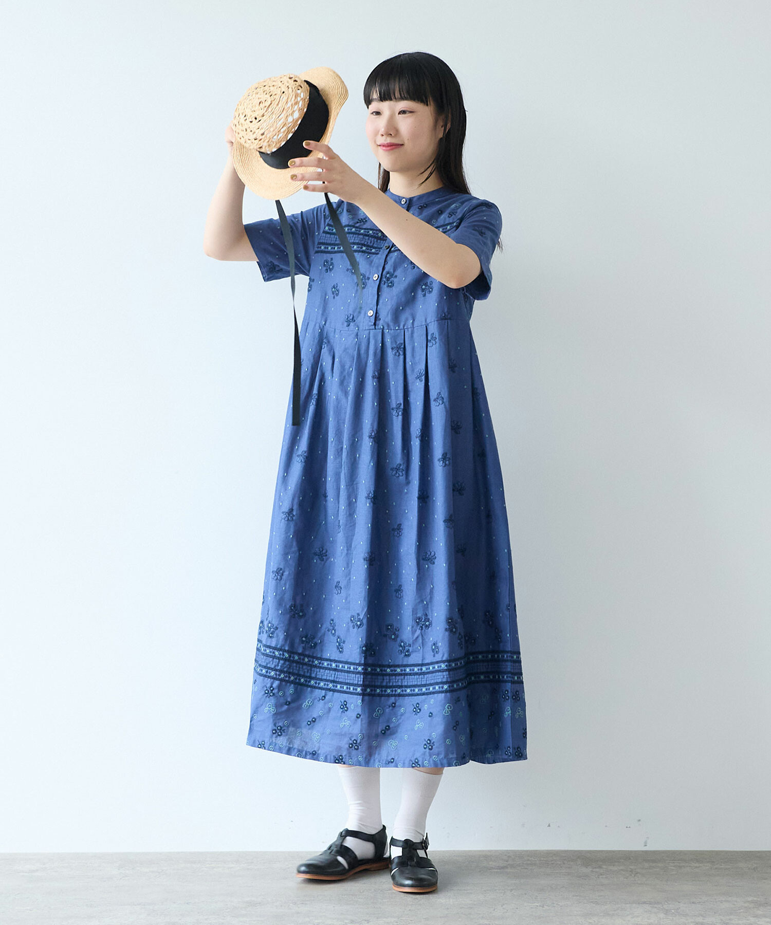 AMBIDEX Store ○ びわ刺繍 ワンピース(F シロ): bulle de savon