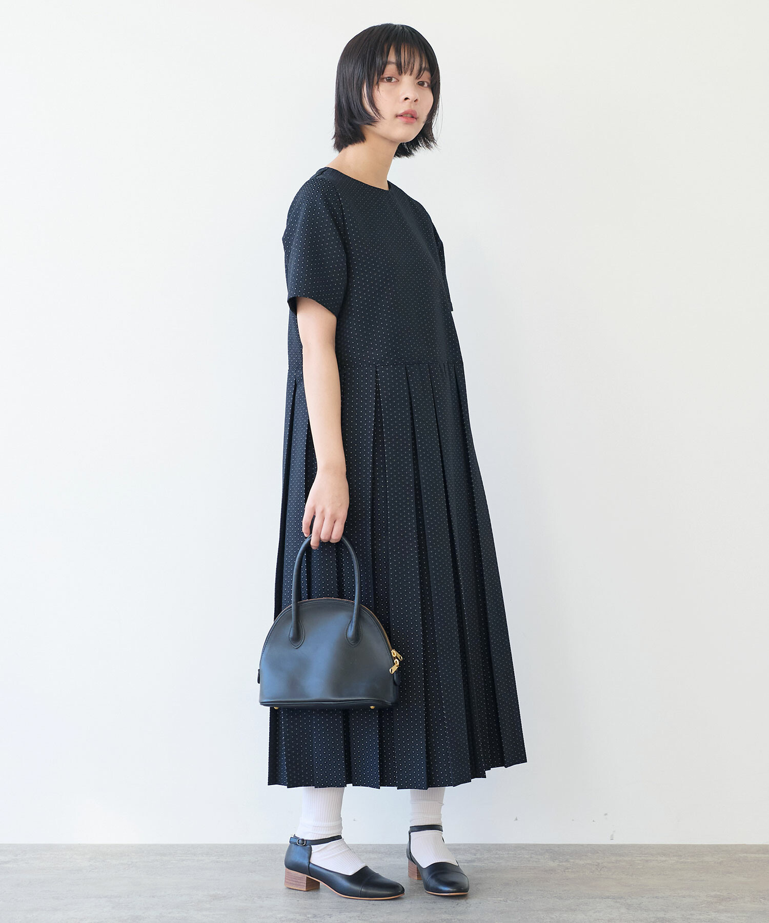AMBIDEX Store △〇 つぶつぶジャカード プリーツワンピース(F クロ