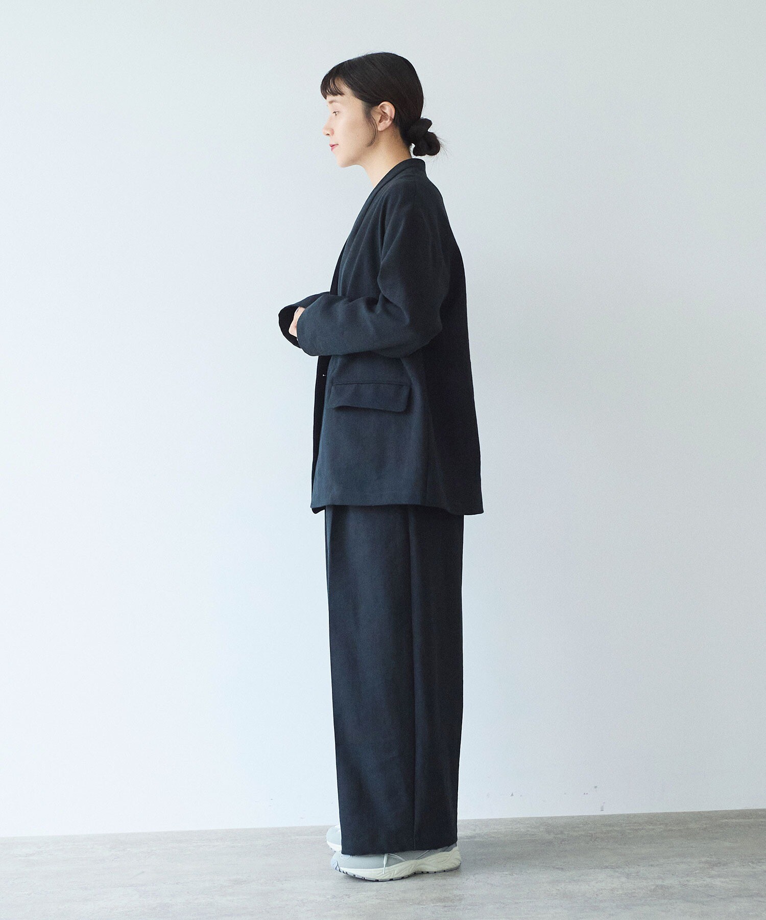 美品 yuni リネン混セミダブルジャケット 黒 AMBIDEX Store Linen/Polyester double cocoon no collar ジャケット(F