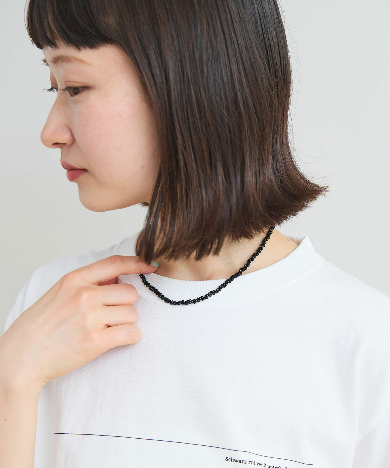 AMBIDEX Store ガラスビーズ ショート ネックレス(F クロ): iki