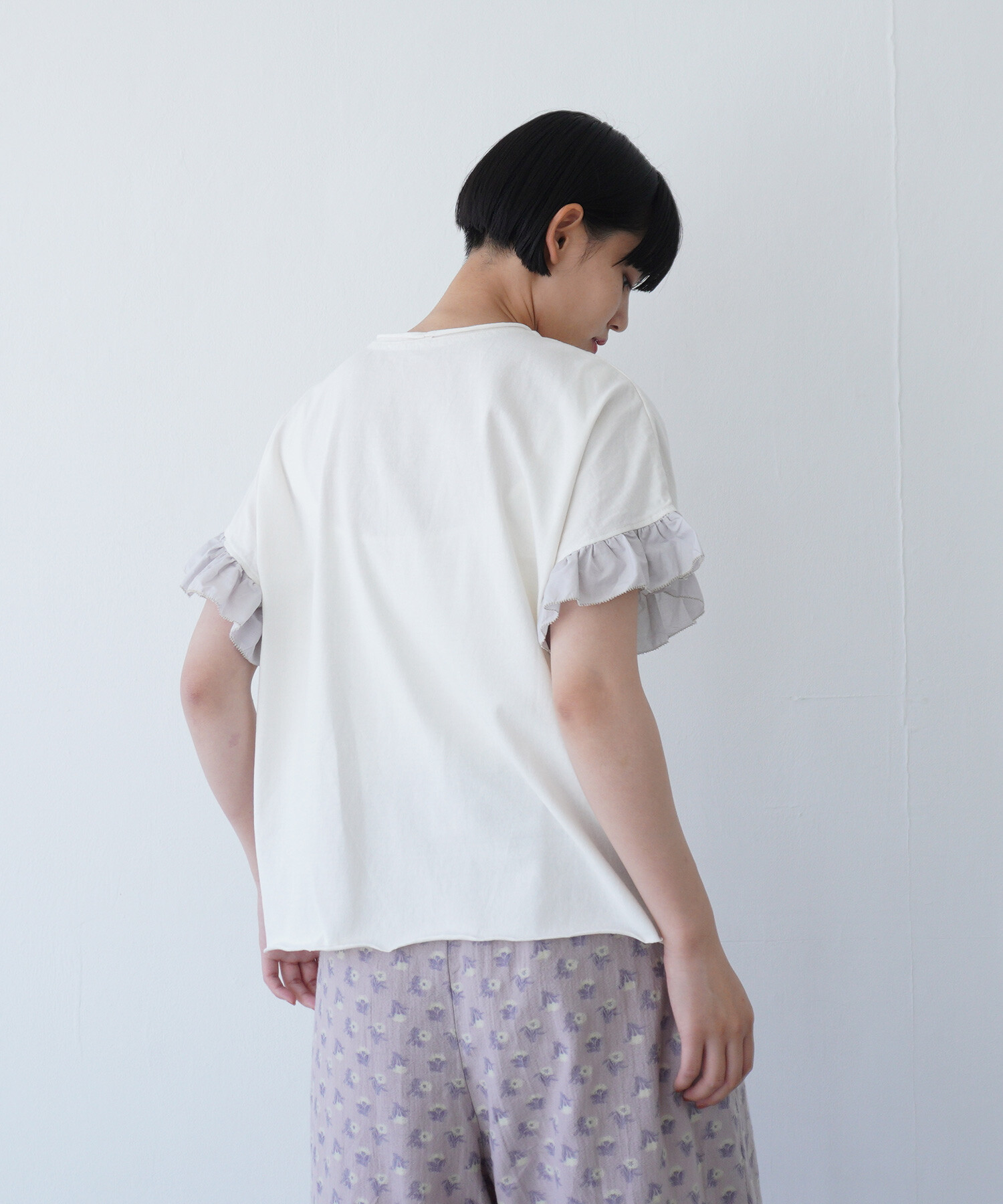 AMBIDEX Store △〇タイプライターfrill カットソープルオーバー