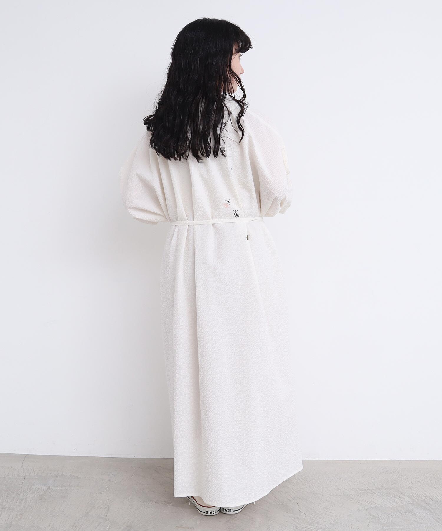 AMBIDEX Store 〇お花スケッチ ファー刺繍 ワンピース (F キナリ