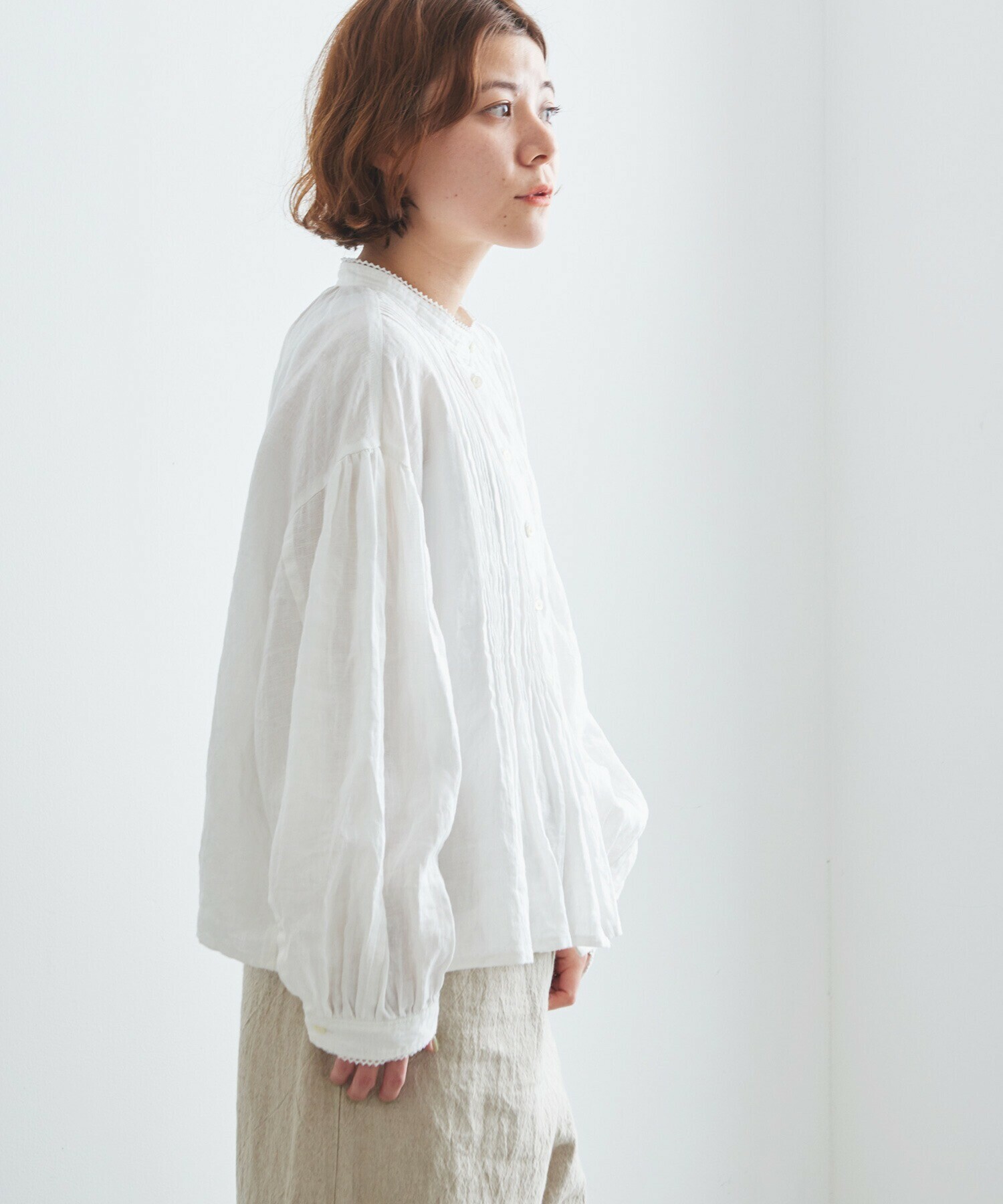 bulle de savon リネン ピンタックブラウス ブラック | altajlaundry.com