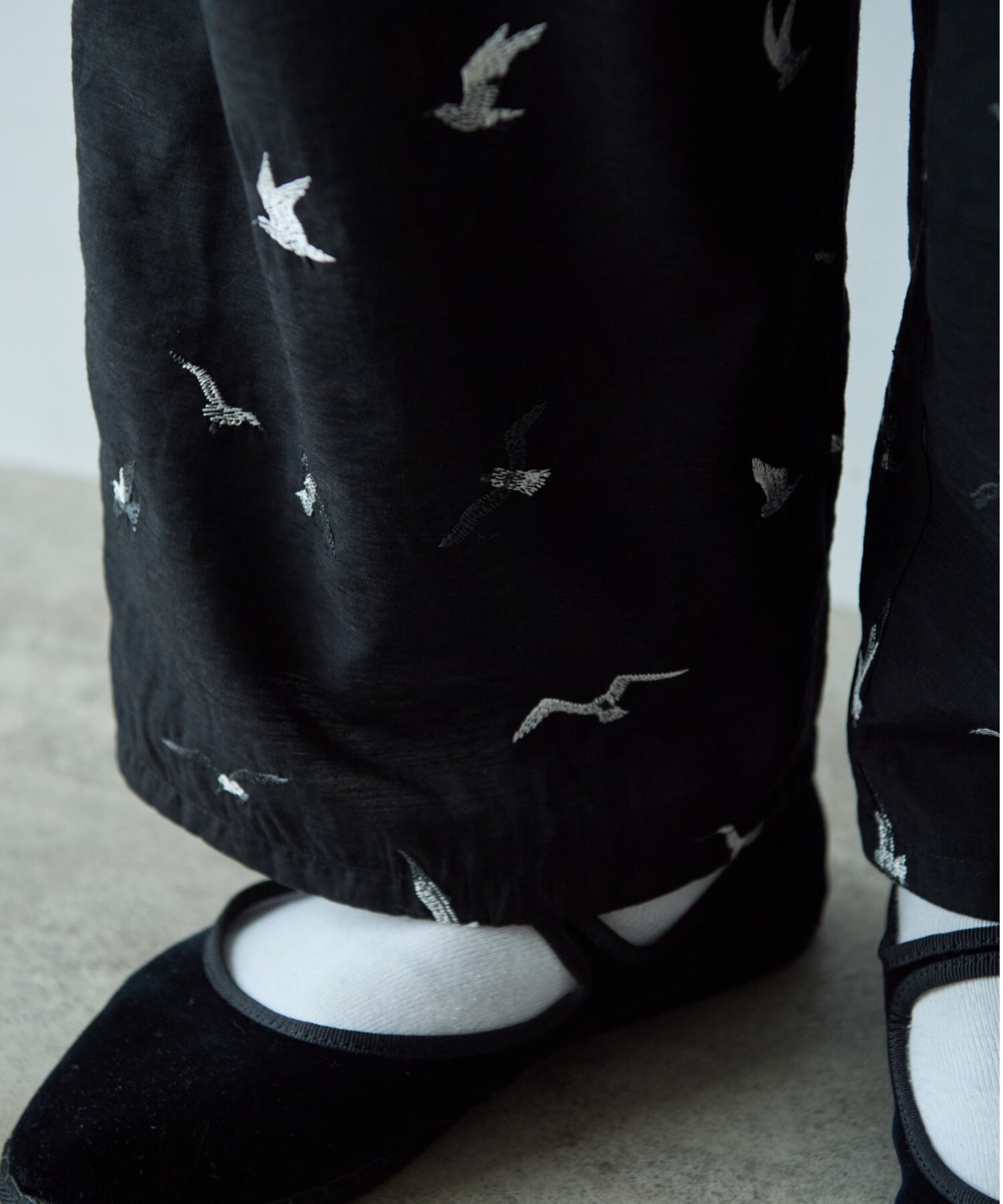 AMBIDEX Store ○bird刺繍 drawstrings パンツ(F クロ): yuni