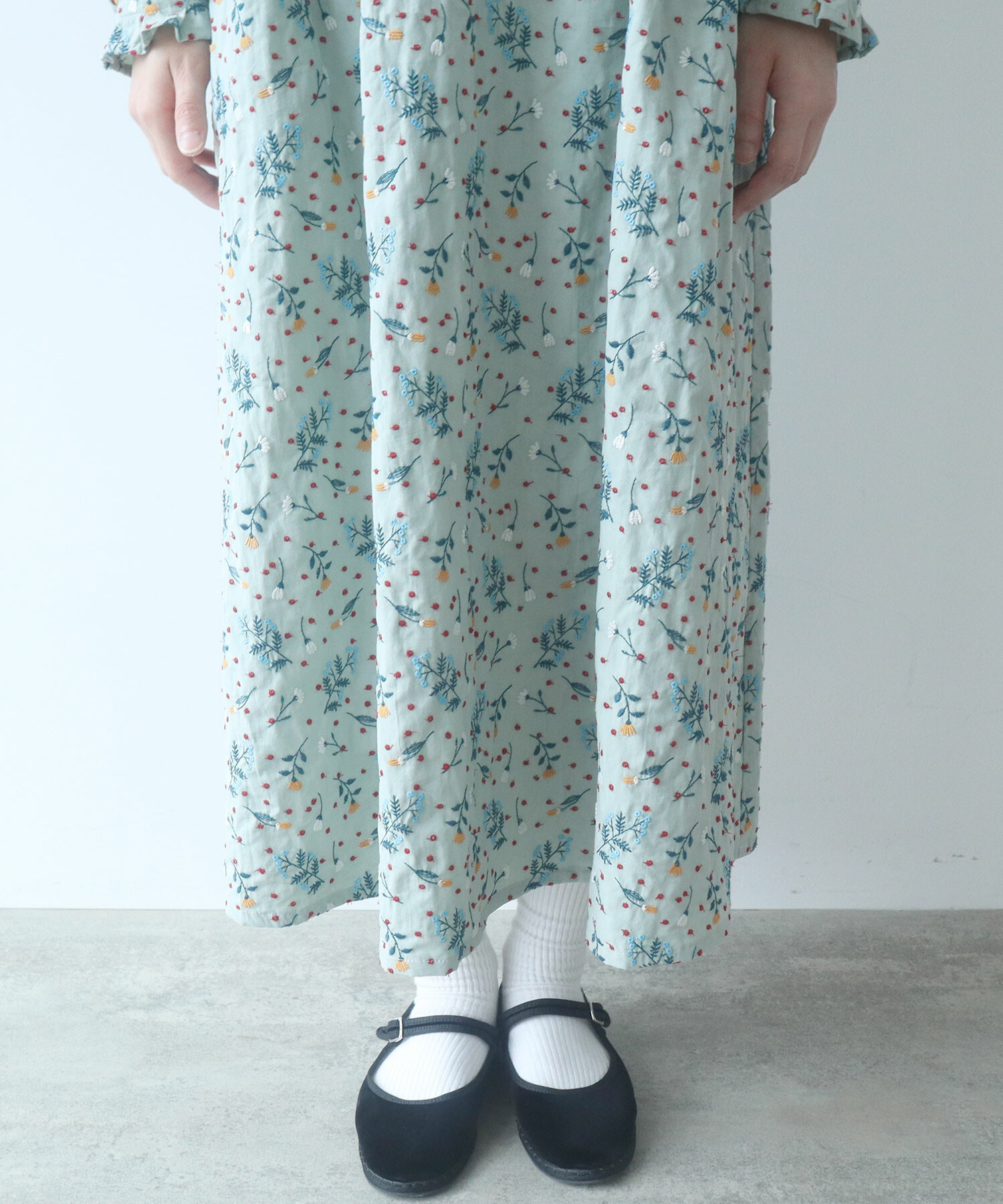 現品限り！早い者勝ち！ほぼ買い足しなし！　店頭展示品　刺繍　振袖　フルセット 振袖フルセット(7点)・辻が花・金通し地・金駒刺繍・金彩・絞り