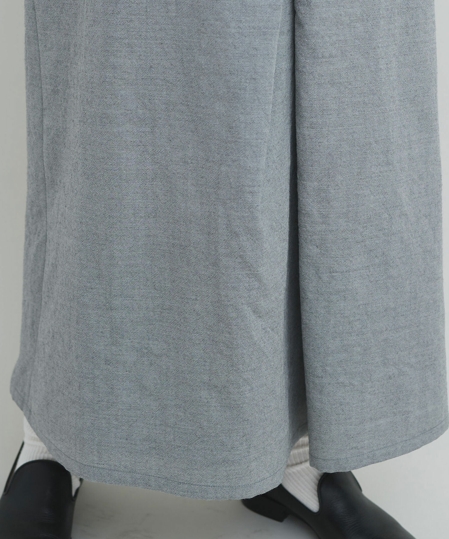 AMBIDEX Store 強撚ウールギャバ ボックスタック スカート(F グレー): iki