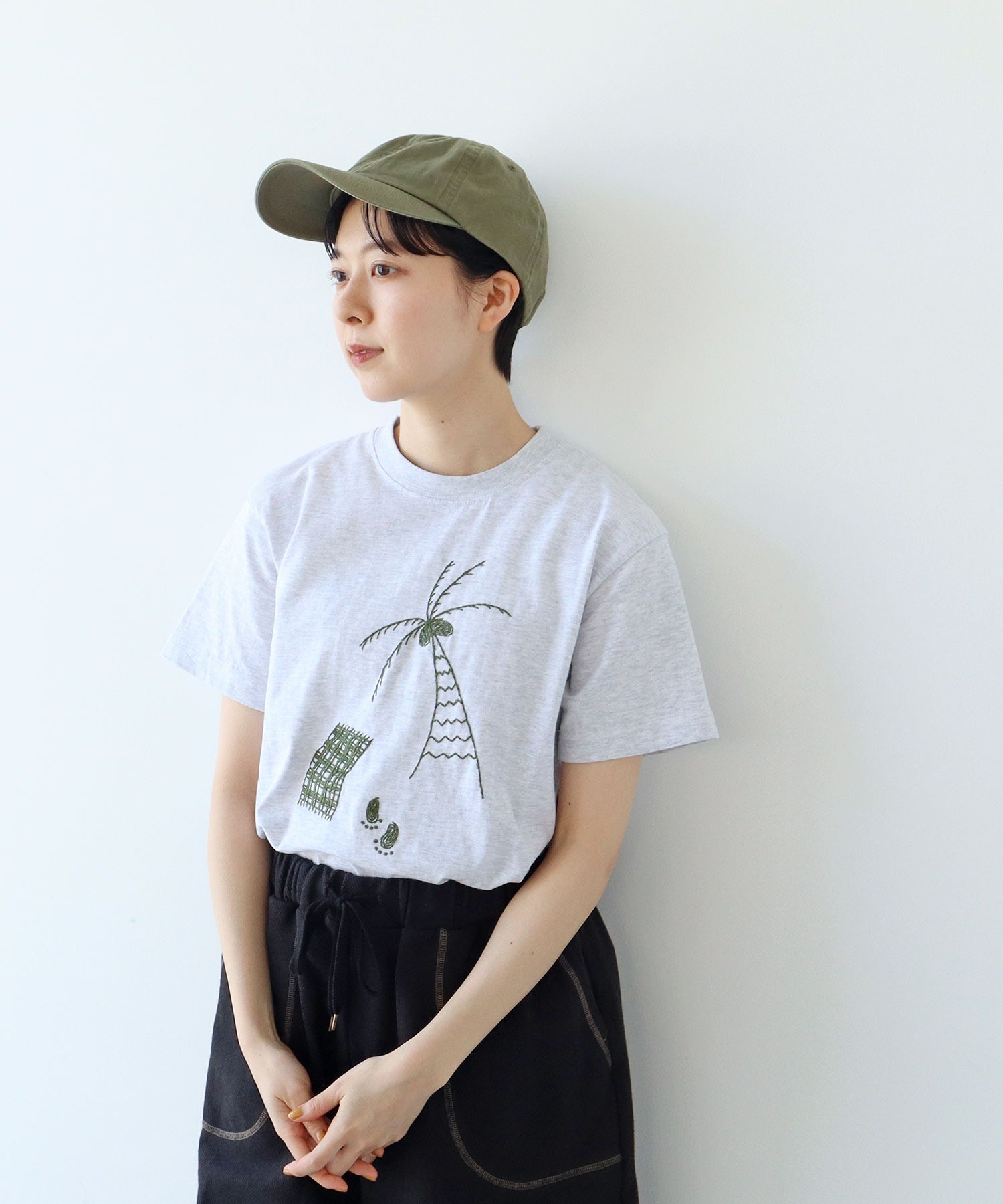 AMBIDEX Store ○○ヤシの木 ハンドステッチ風Tシャツ(F グレー