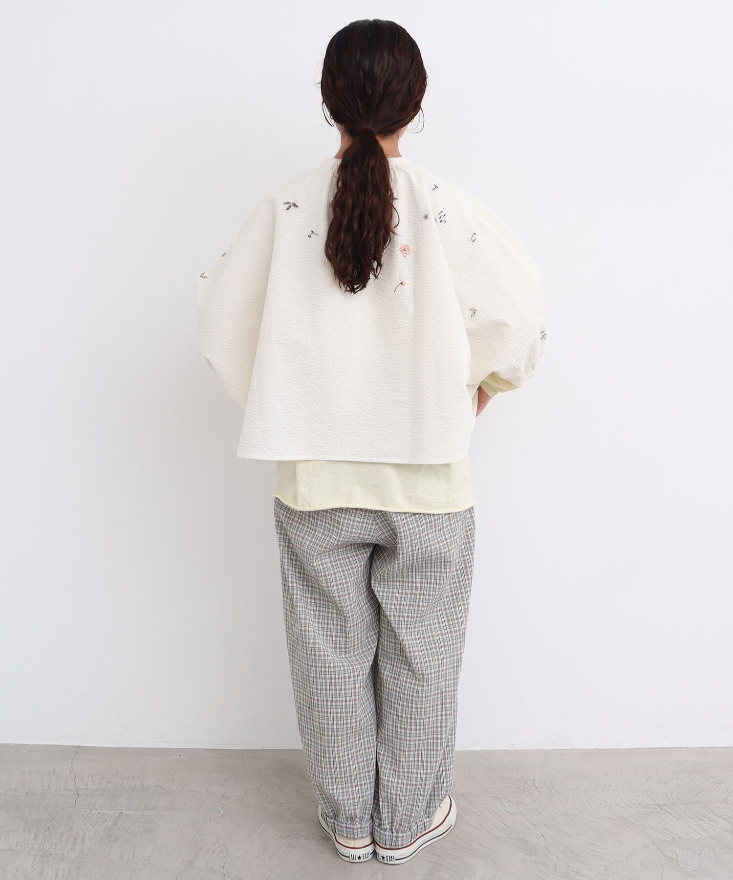 AMBIDEX Store 【予約販売】〇お花スケッチ ファー刺繍ブラウス