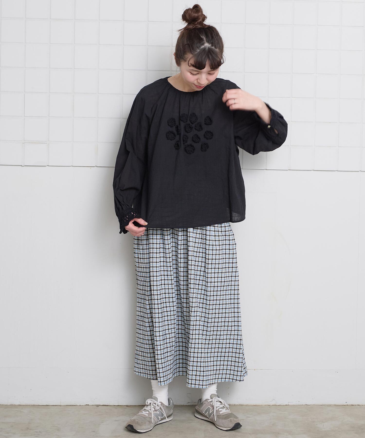 AMBIDEX Store handcraft かぎ針お花のついたTブラウス(F シロ): l