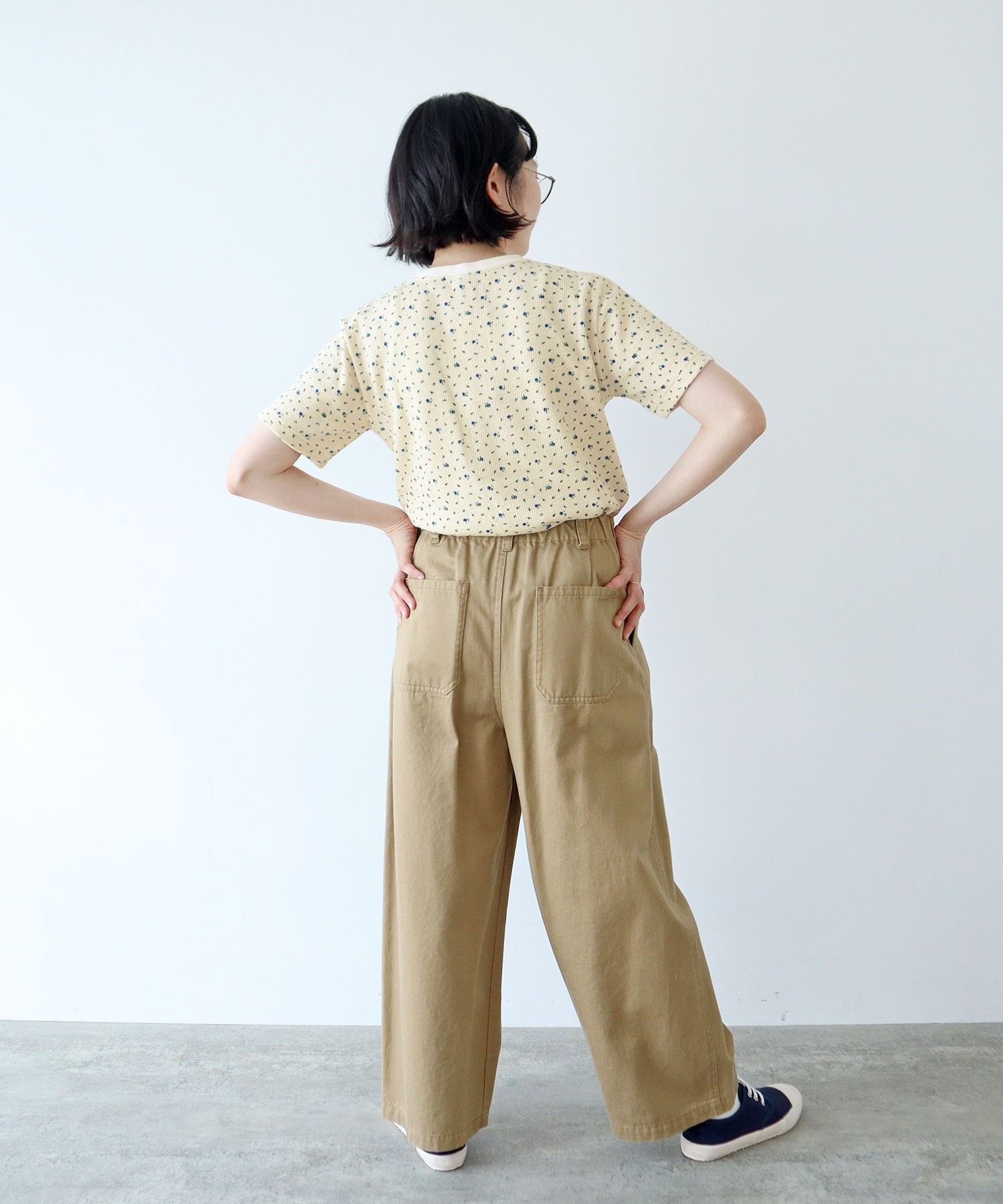 いろいろないろページ AMBIDEX Store ○○USEDサーマル小花プリント ヘンリーネックTシャツ(F