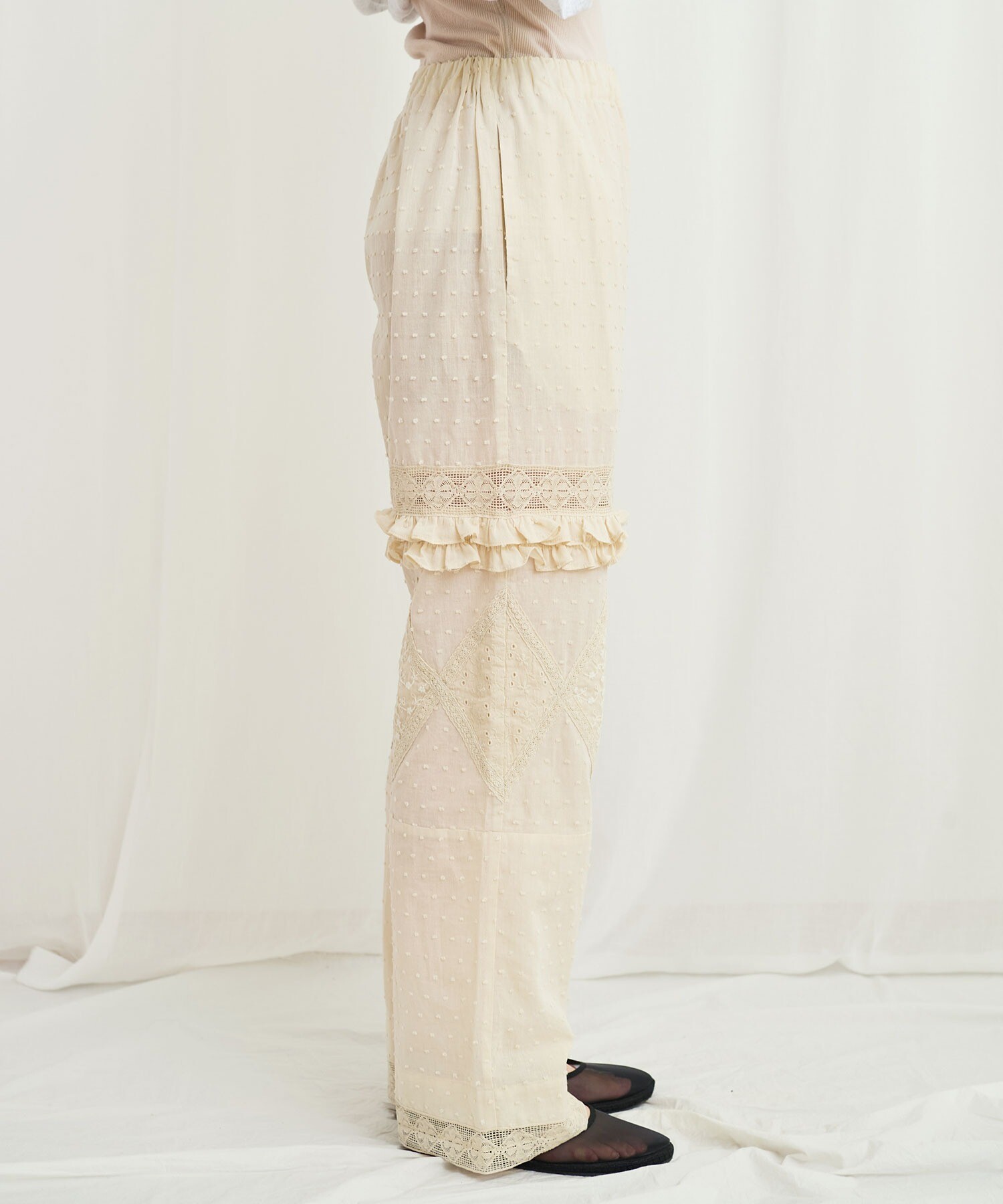 みんみん様【新品タグ付き】CHIGNON paint print pants CHIGNON（シニヨン）｜オリジナルスクエアパネル柄パンツ｜3454