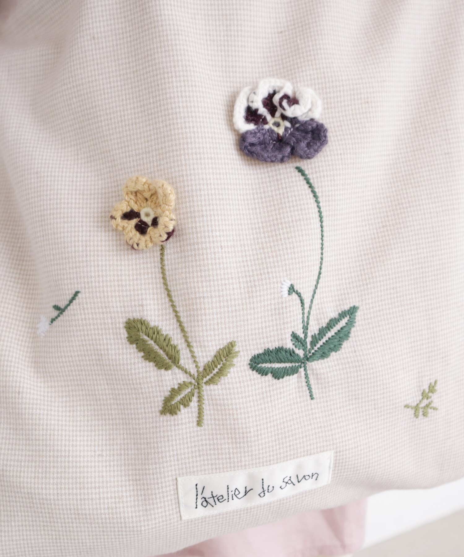 AMBIDEX Store 〇ひらひらパンジーかぎ針刺繍 バッグ(F クロ): l