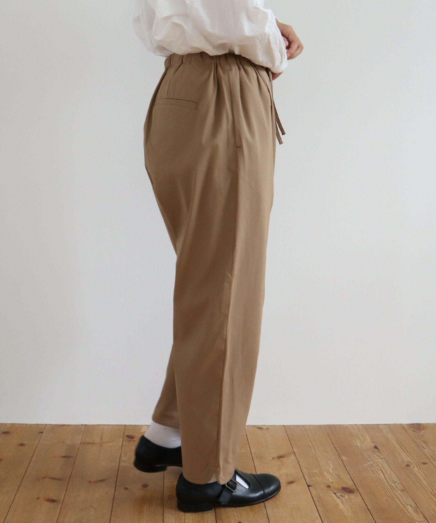 AMBIDEX Store 80/2強撚Cギャバ ベントヘムパンツ(S クロ): yuni AMBIDEX Store 80/2強撚Cギャバ ベントヘムパンツ(S クロ): yuni