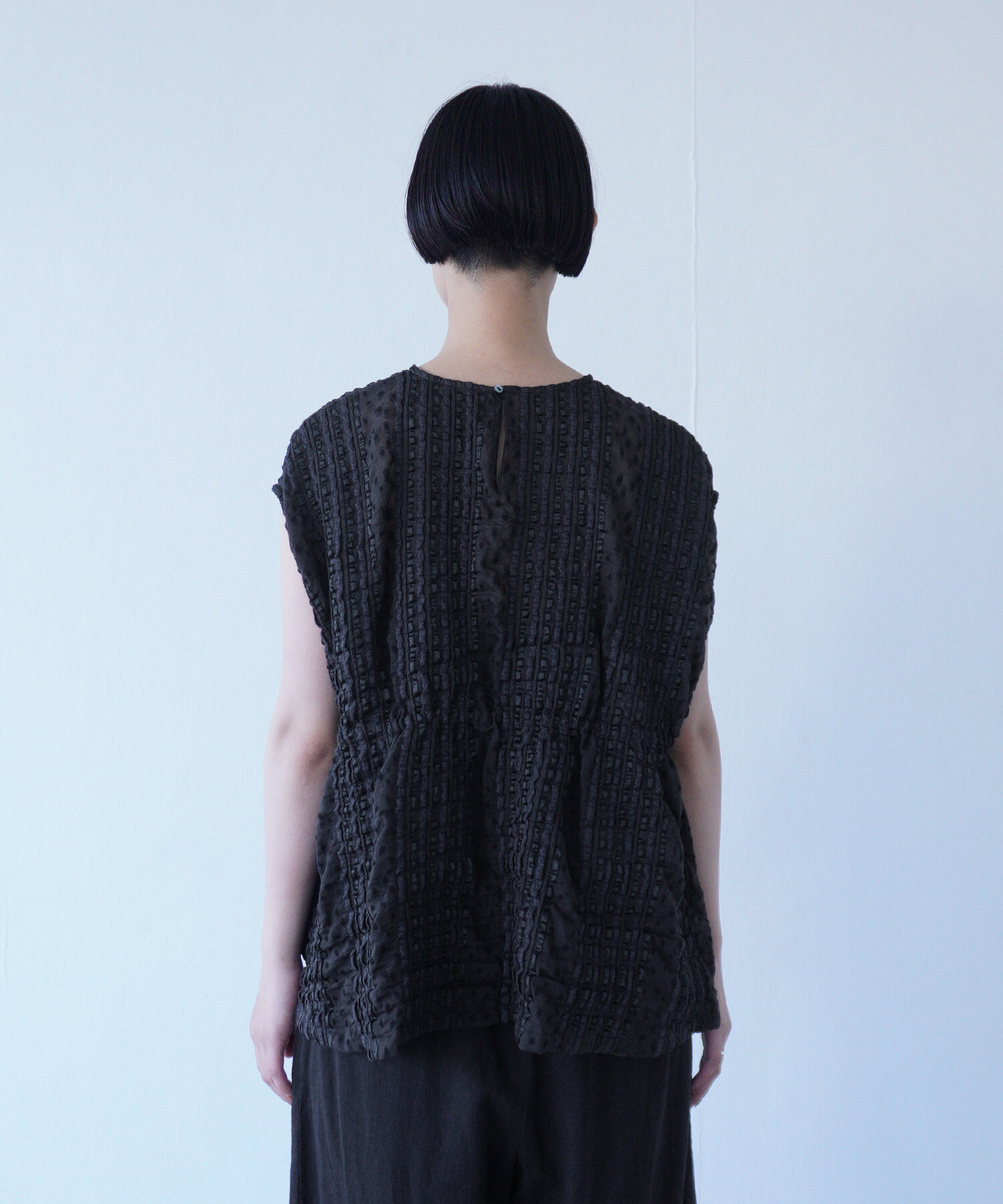 Heve ヘイヴ　LADYBUGトップス　ブラック AMBIDEX Store △〇sea バックギャザーブラウス(F クロ): FLAT