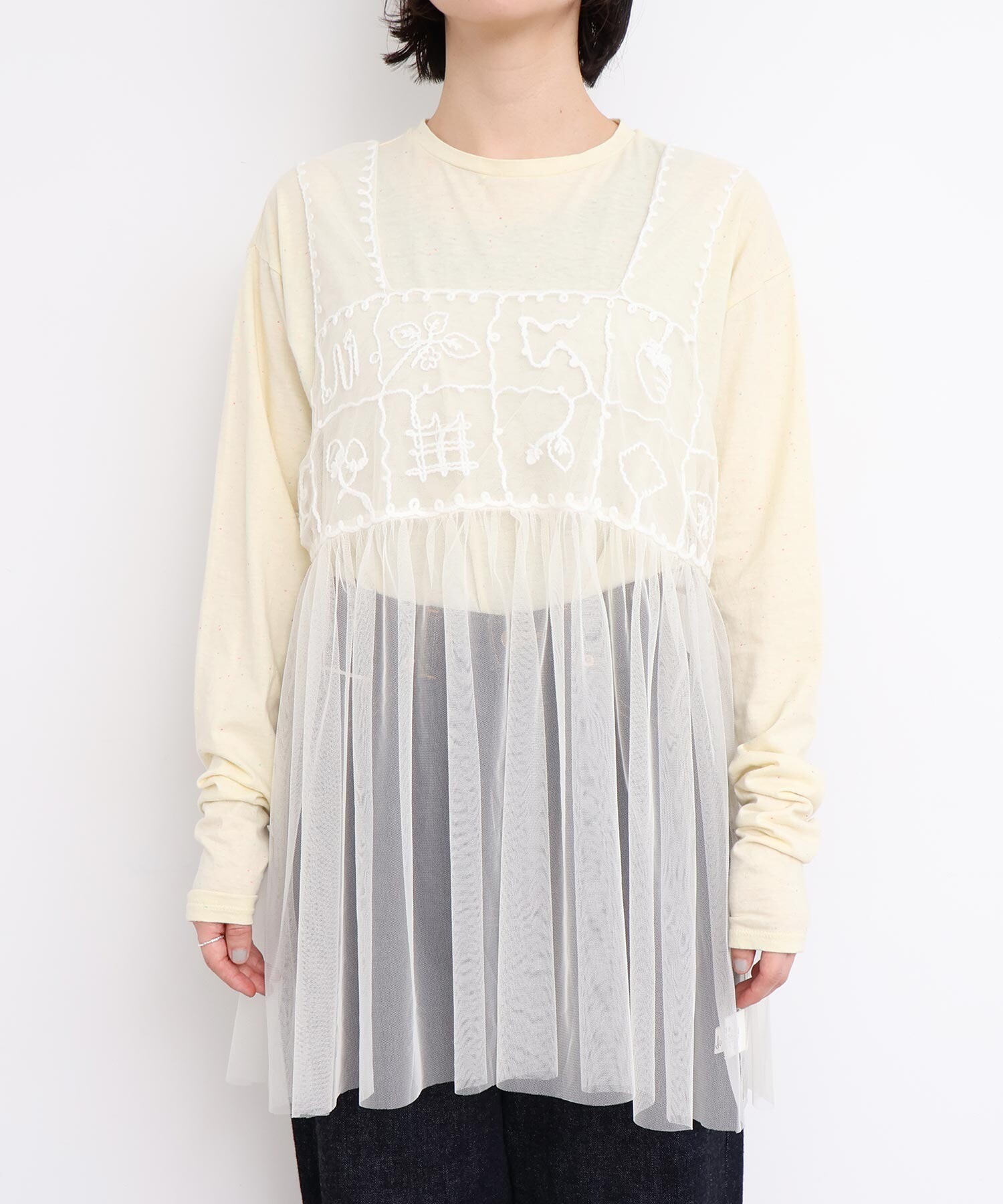 AMBIDEX Store 【予約販売】○いちごのコード刺繍 重ねるチュール