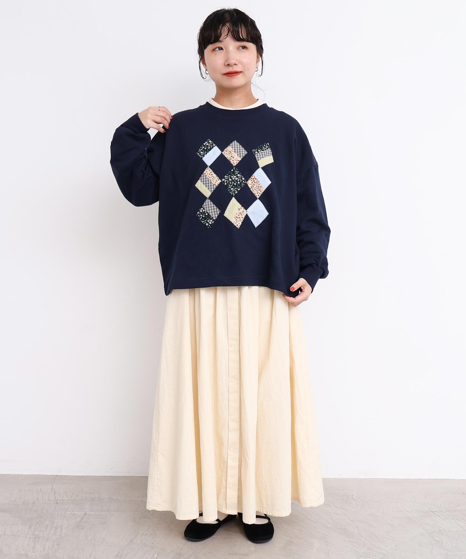 AMBIDEX Store ○キルトのようなアップリケ裏毛プルオーバー (F コン