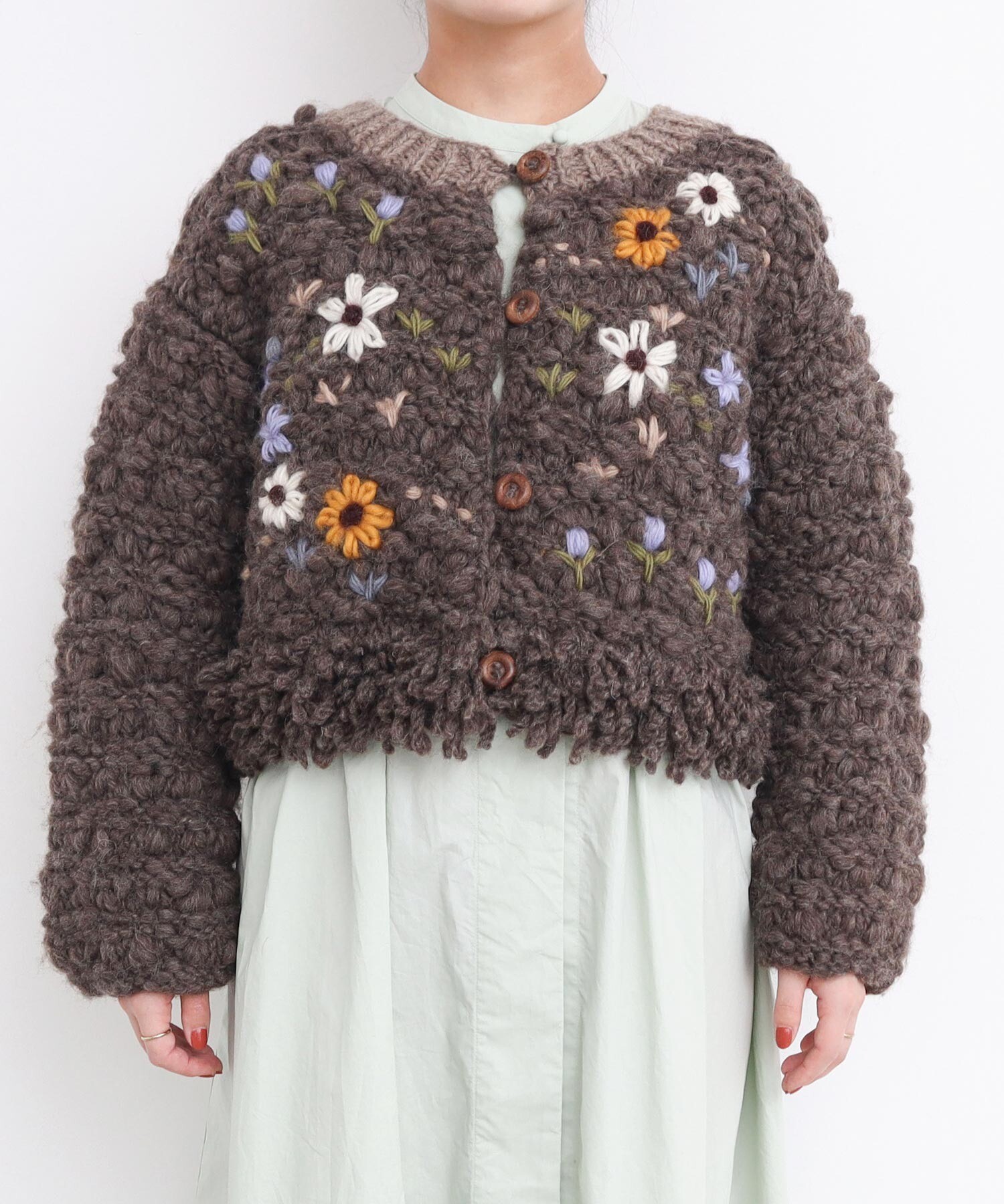 アトリエドゥサボン　ネパールハンドニット　カーディガン　グレー　花柄　刺繍　F AMBIDEX Store 〇花の咲く散歩道 ハンドニットカーディガン (F チャ