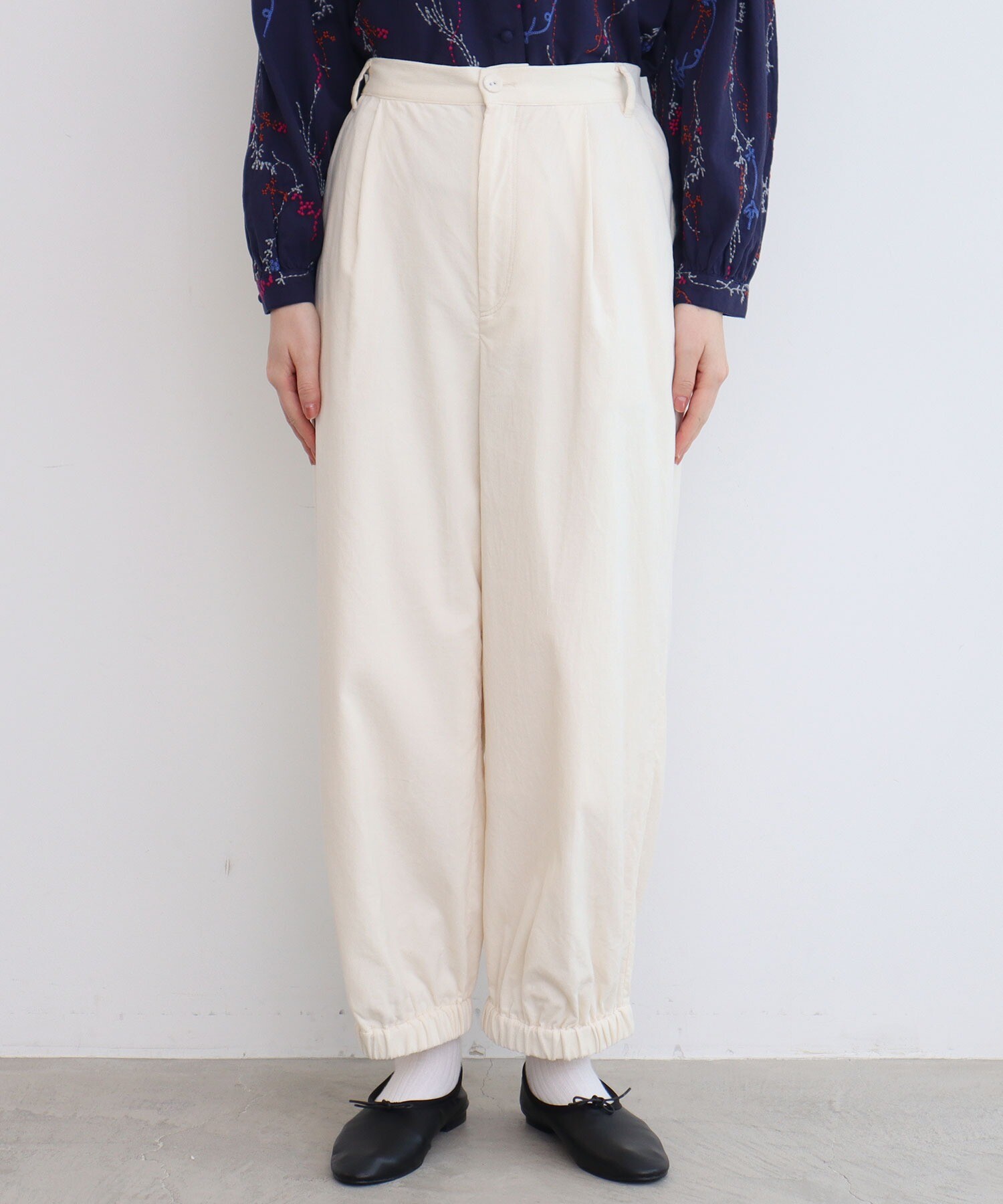 AMBIDEX Store ○シャツコールの裾しぼりパンツ(F キナリ): l'atelier